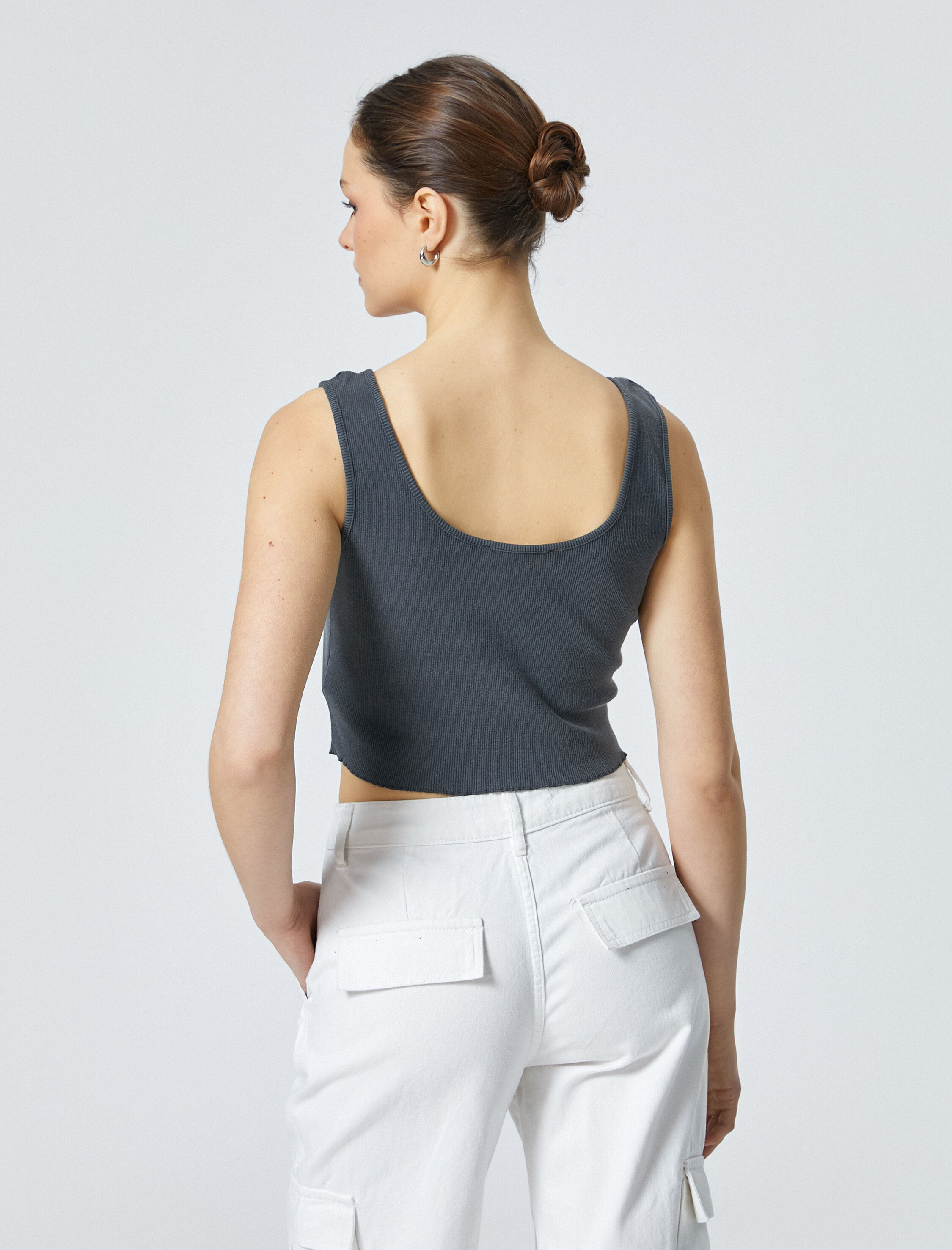   Crop Atlet Pencere Detaylı Askılı Fitilli