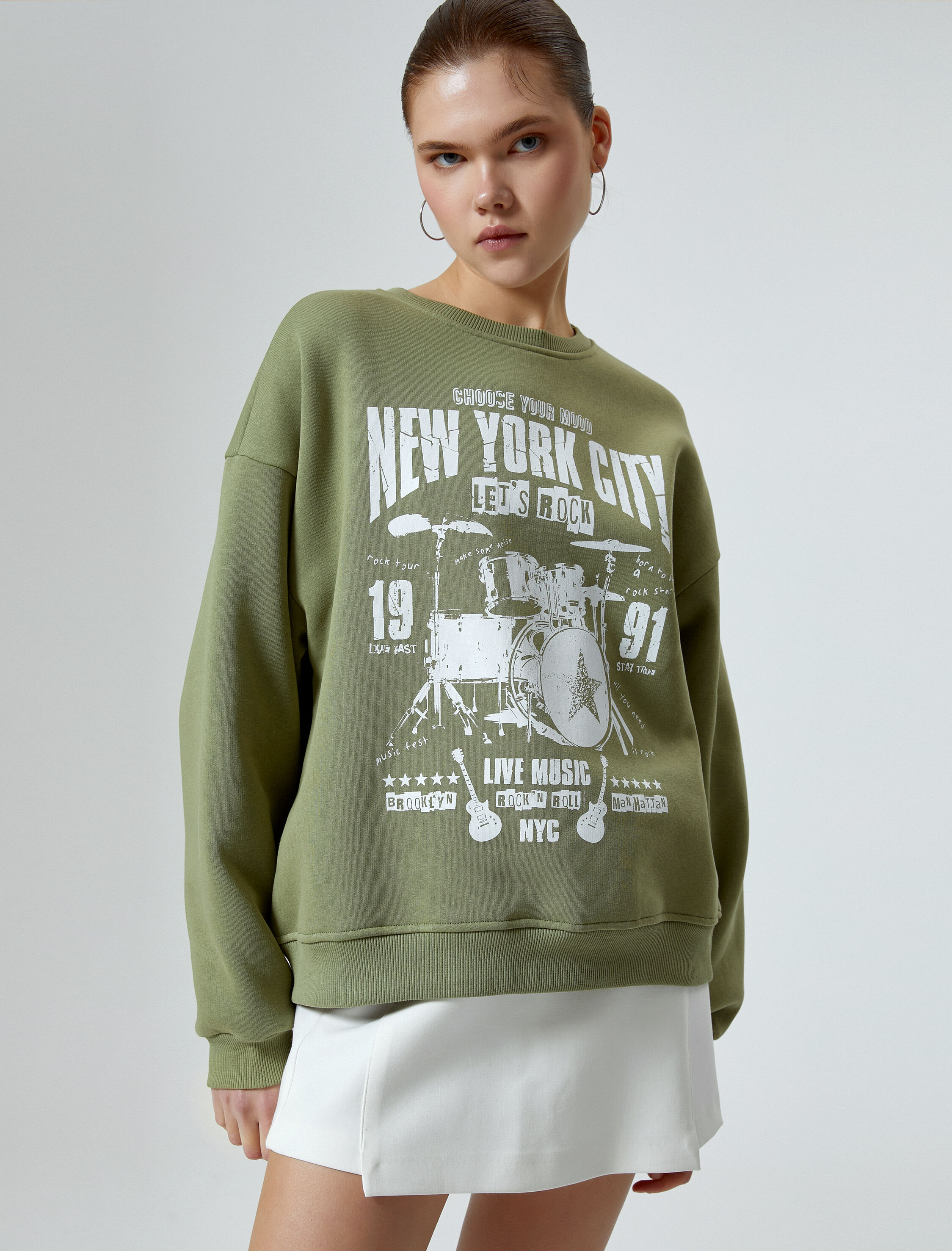   Şardonlu Baskılı Sweatshirt Uzun Kollu Bisiklet Yaka Rahat Kalıp