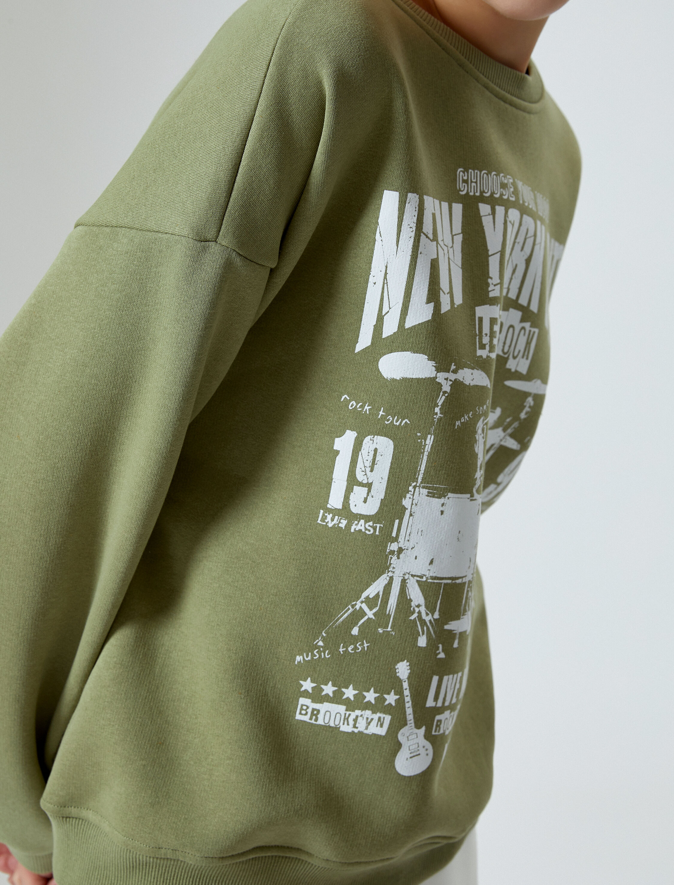   Şardonlu Baskılı Sweatshirt Uzun Kollu Bisiklet Yaka Rahat Kalıp