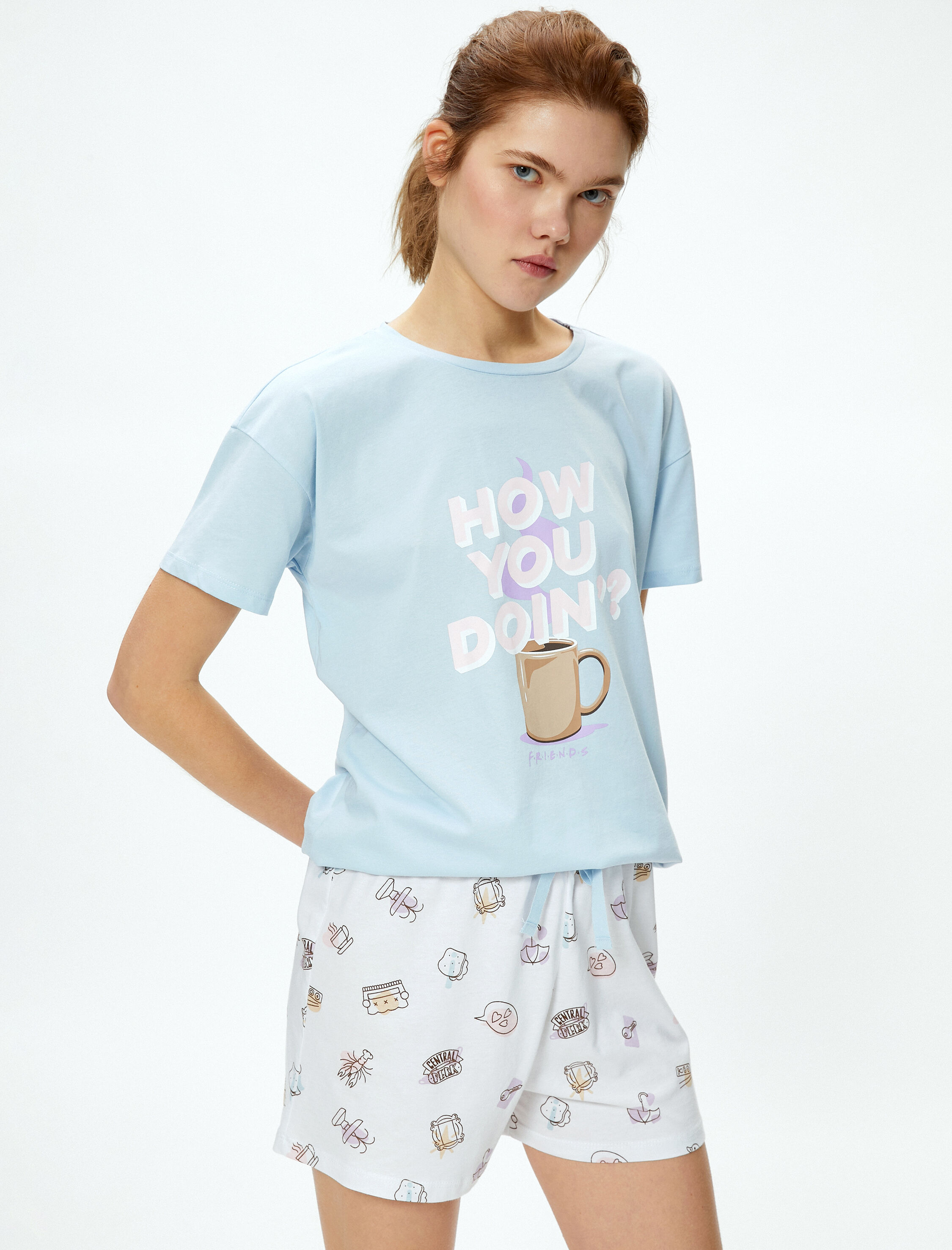   Friends Pijama Takımı Şortlu Kısa Kollu Lisanslı