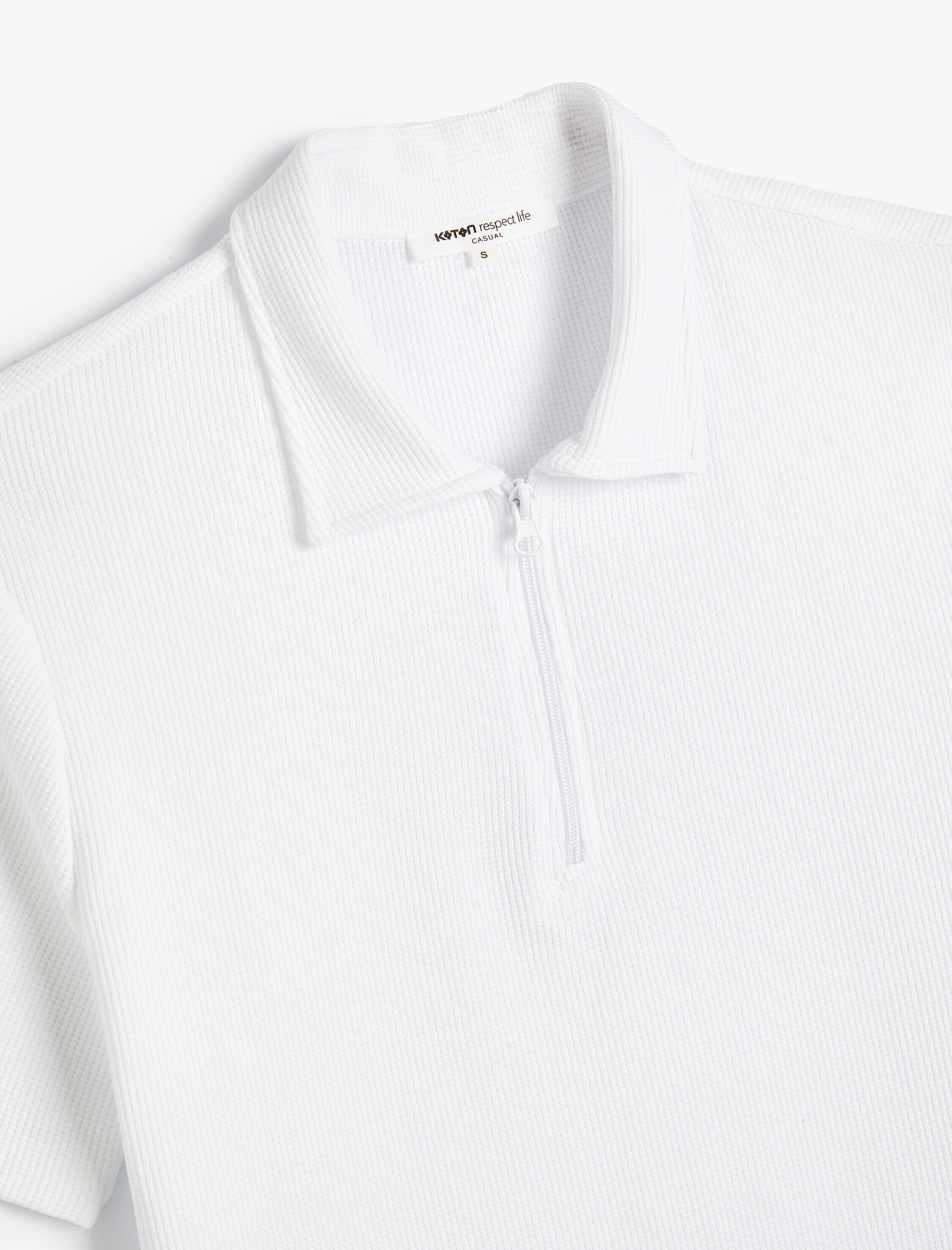   Yarım Fermuarlı Polo Tişört Kısa Kollu Dokulu