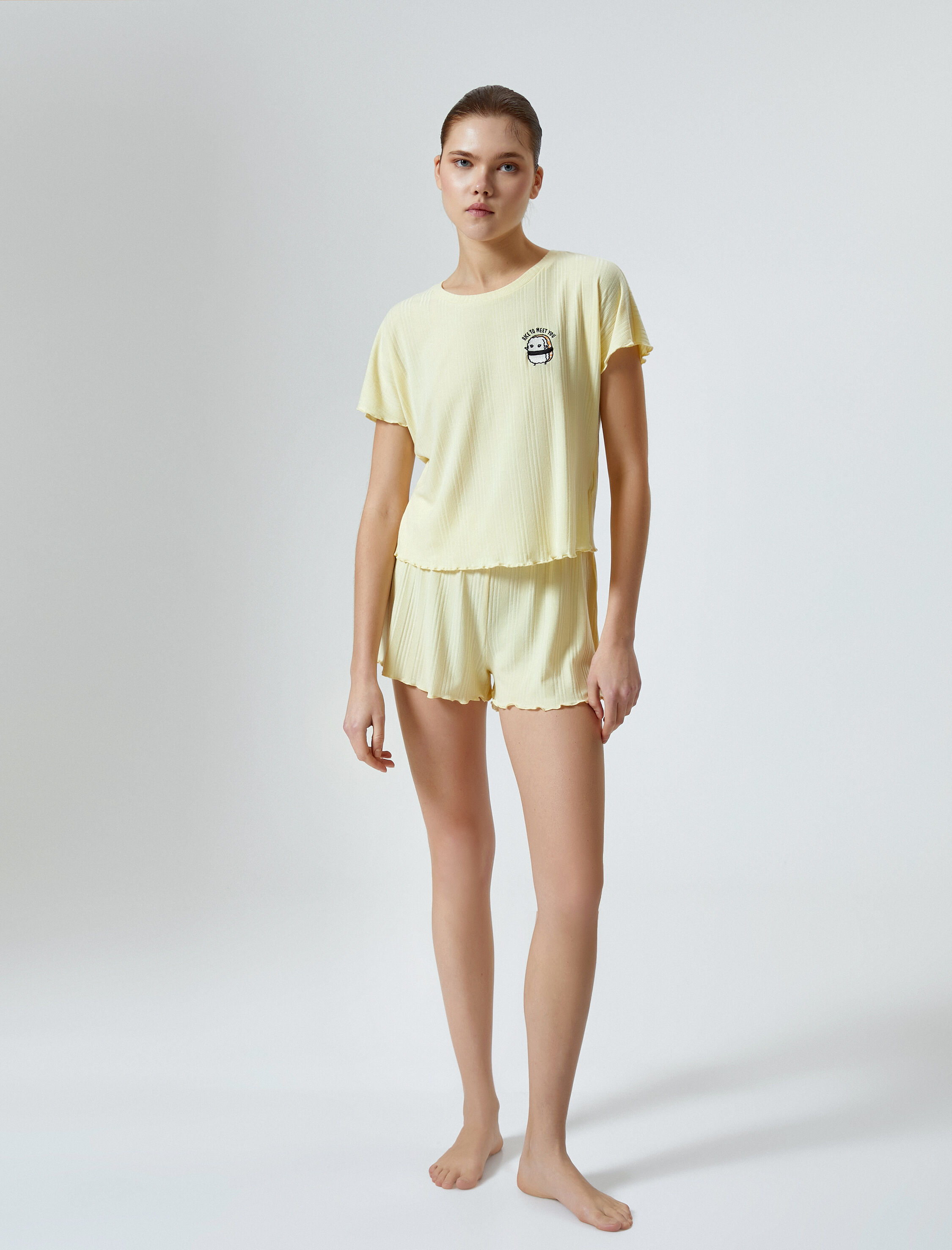   Şortlu Pijama Takımı Nakışlı Fitilli Kısa Kollu Modal