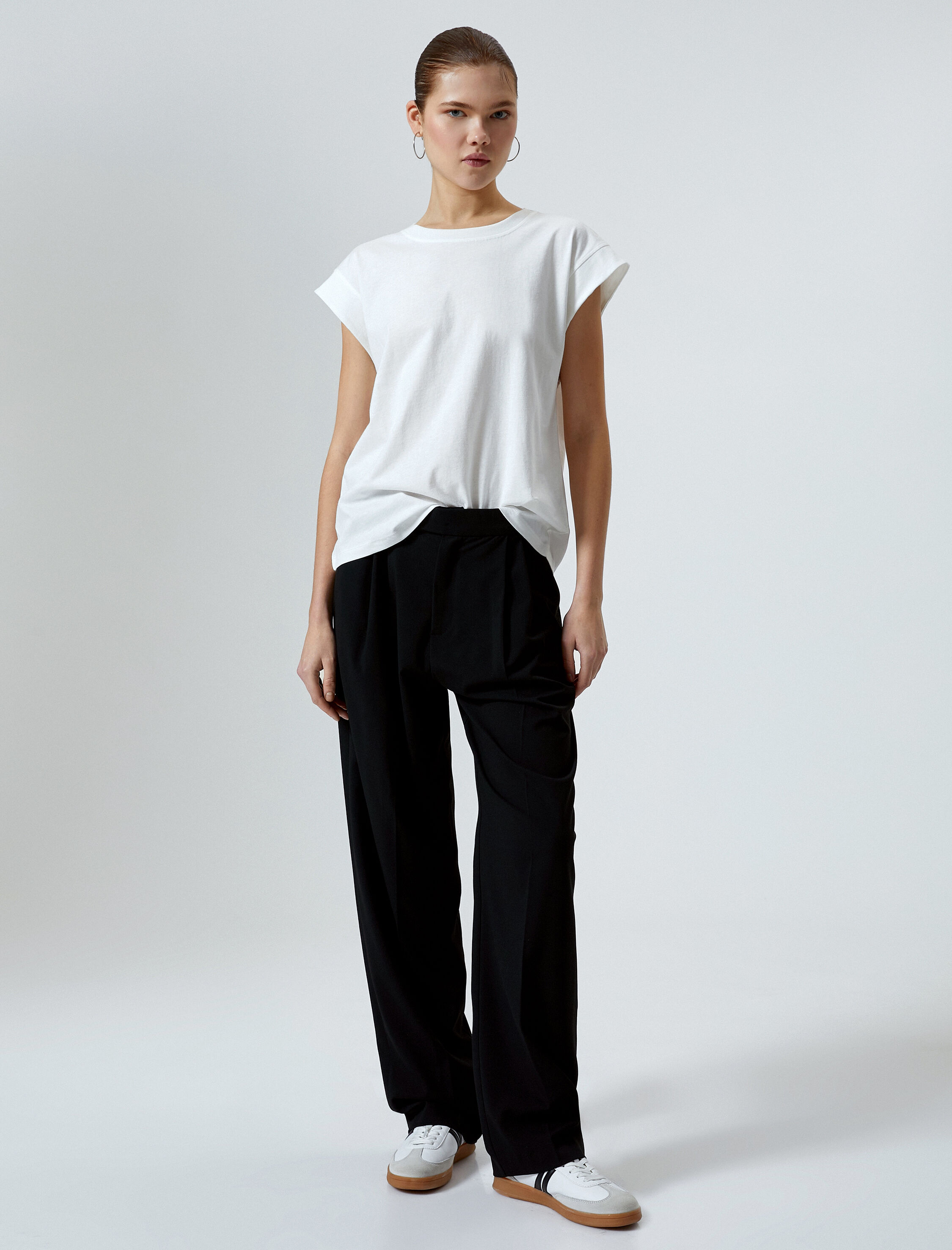   Basic Kolsuz Tişört Bisiklet Yaka Pamuklu