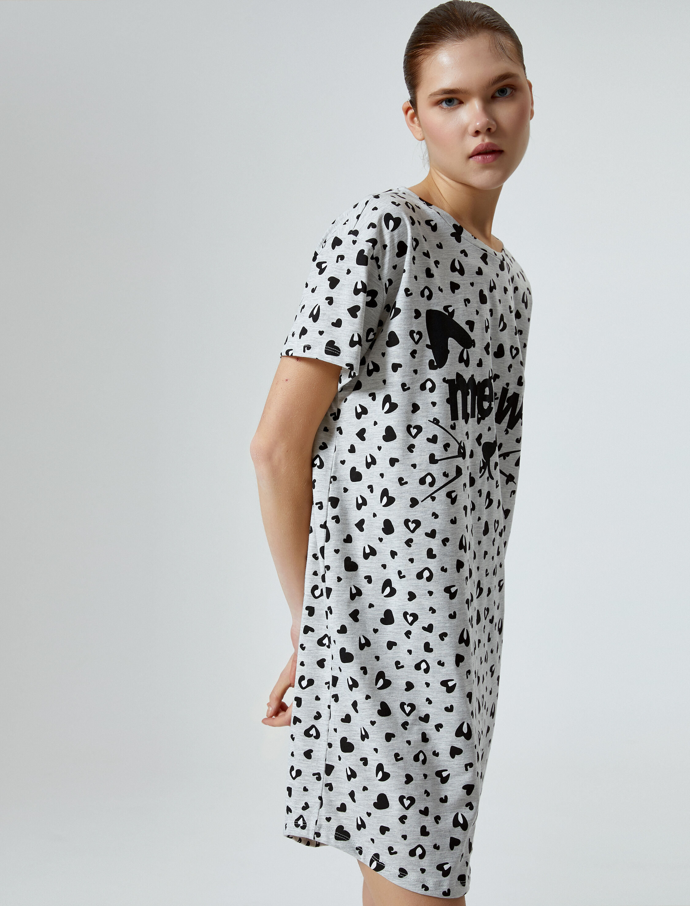   Kısa Kollu Gecelik Kedi Baskılı Bisiklet Yaka