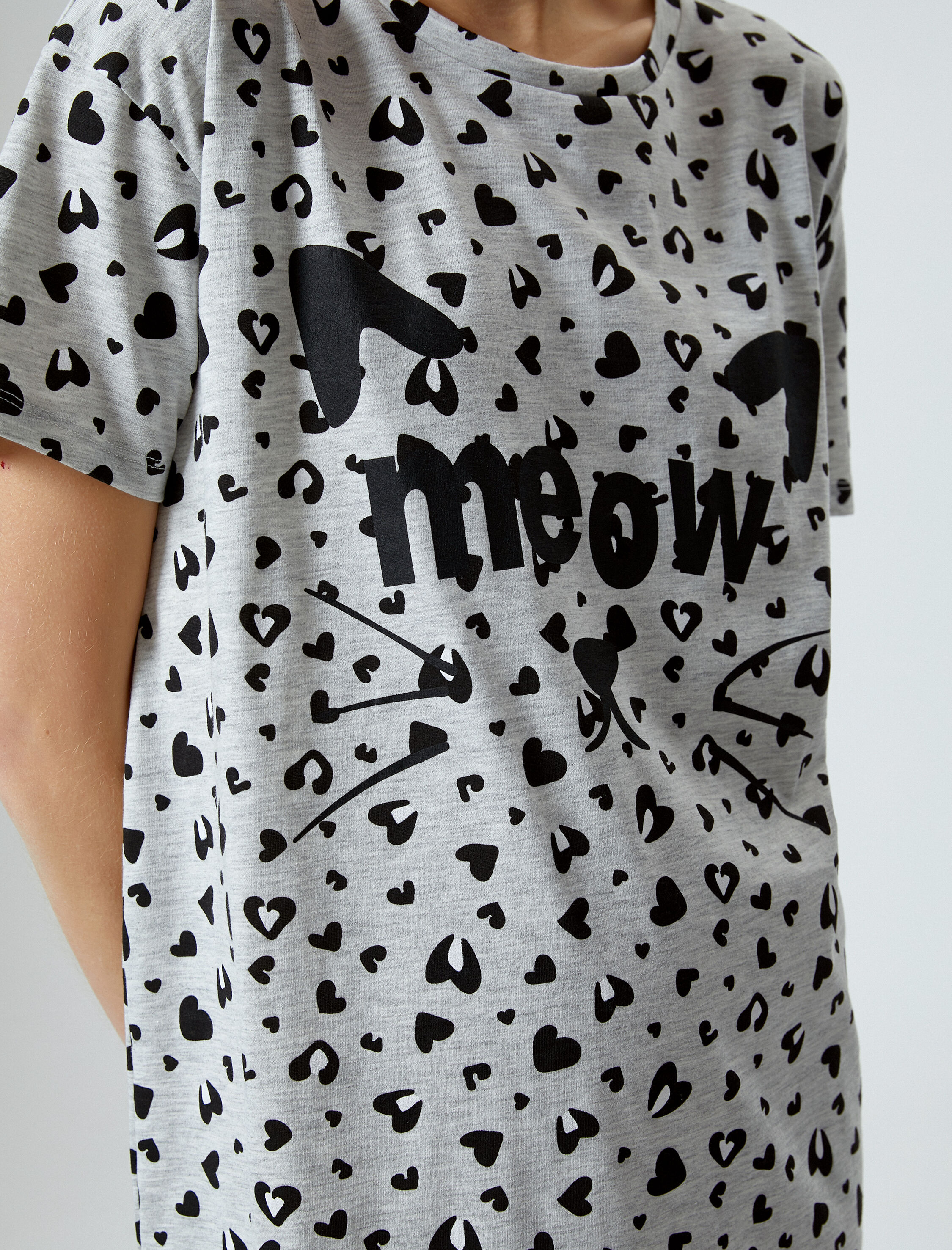   Kısa Kollu Gecelik Kedi Baskılı Bisiklet Yaka