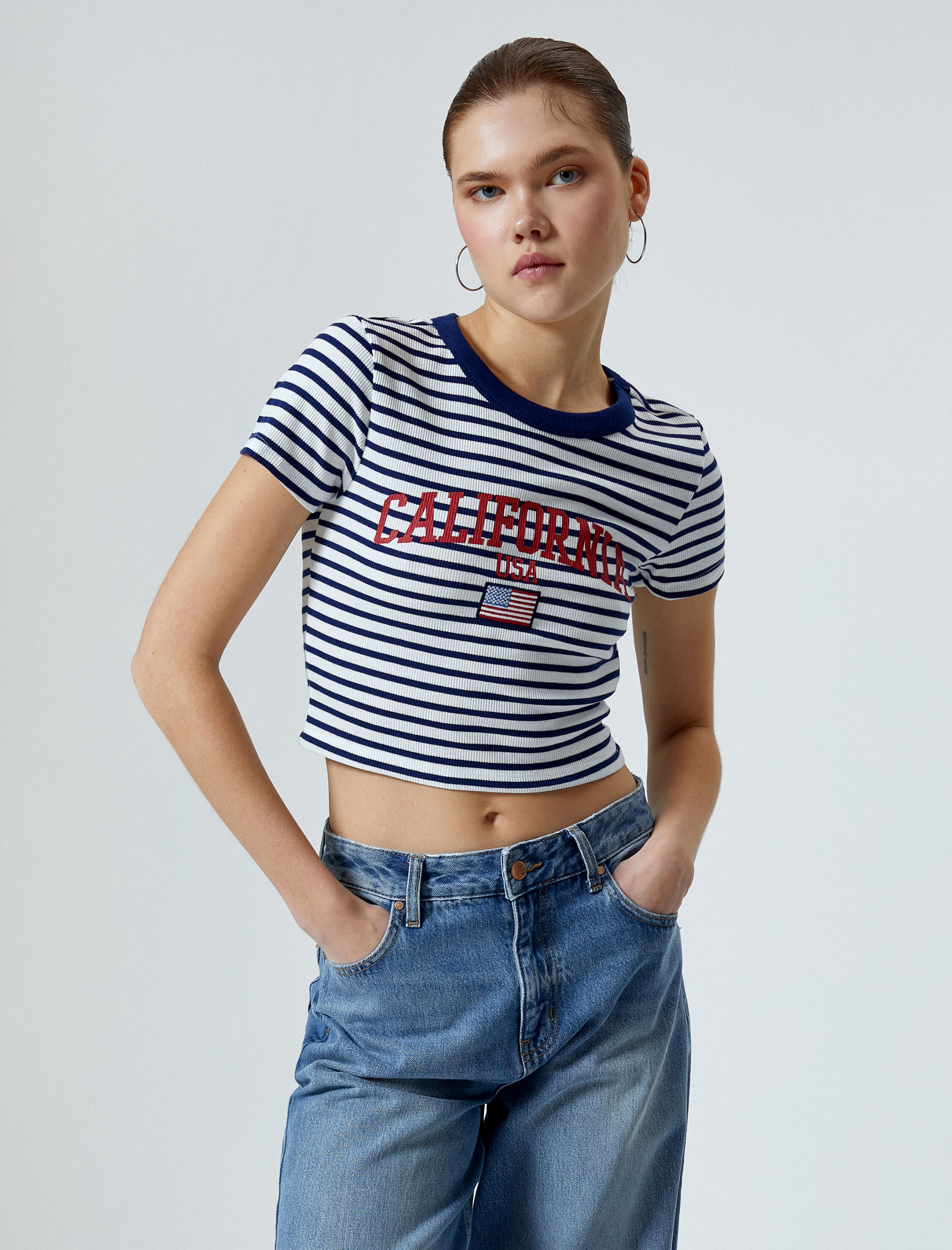   Crop Tişört Kısa Kollu Bisiklet Yaka Ribanalı Pamuklu