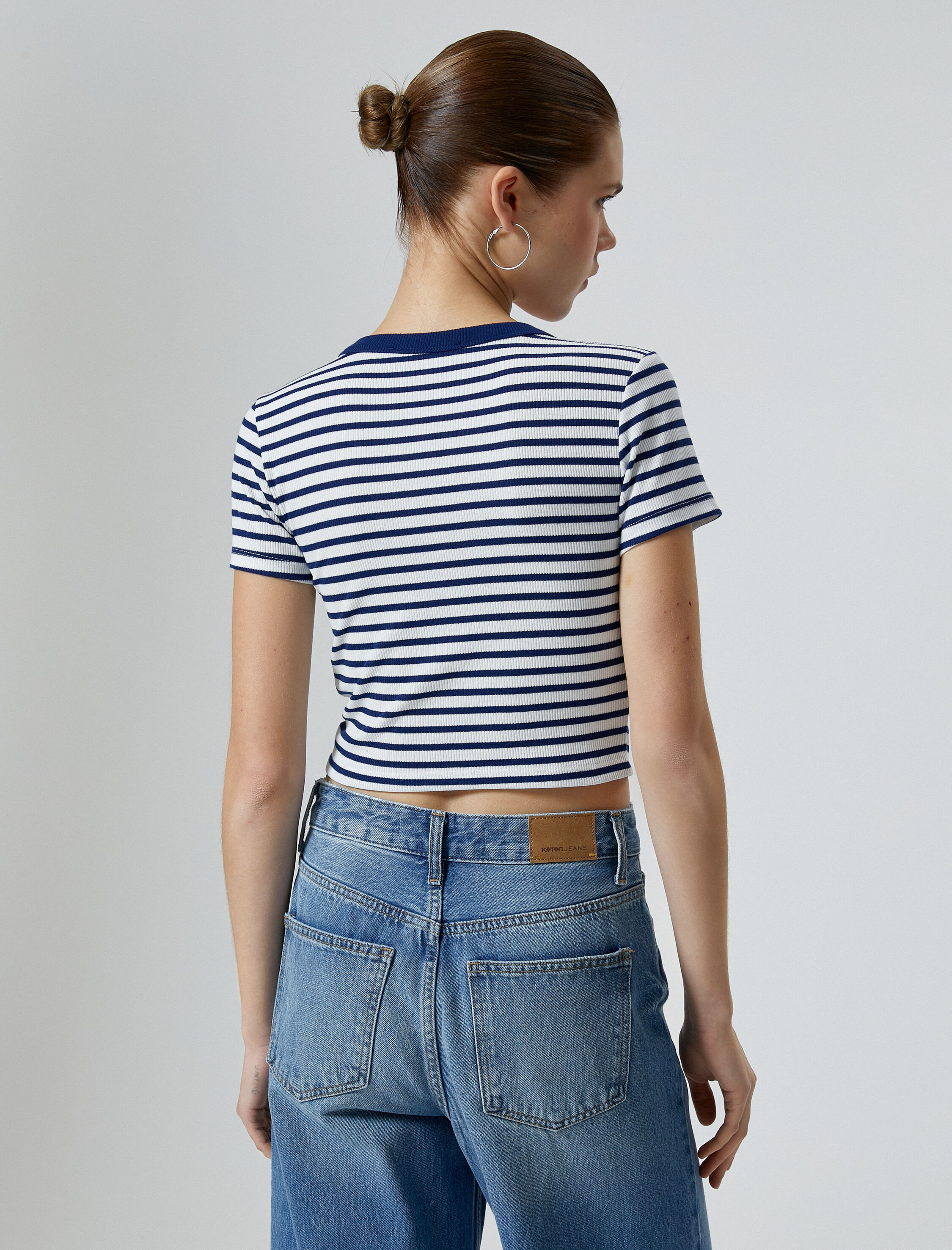   Crop Tişört Kısa Kollu Bisiklet Yaka Ribanalı Pamuklu