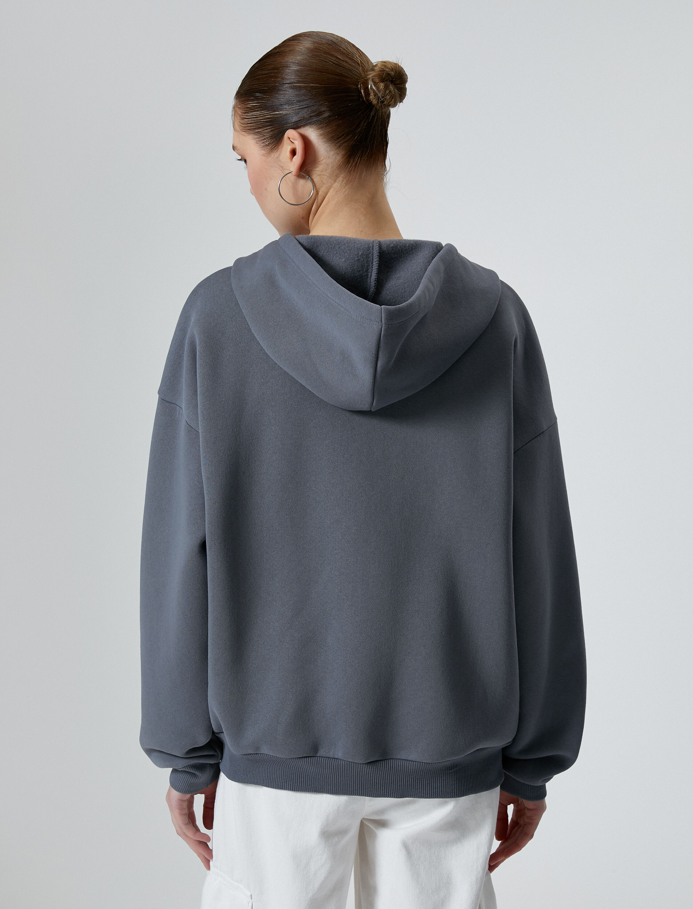   Şardonlu Fermuarlı Kapşonlu Oversize Sweatshirt  Yıldız Aplike Detaylı Cepli Uzun Kollu