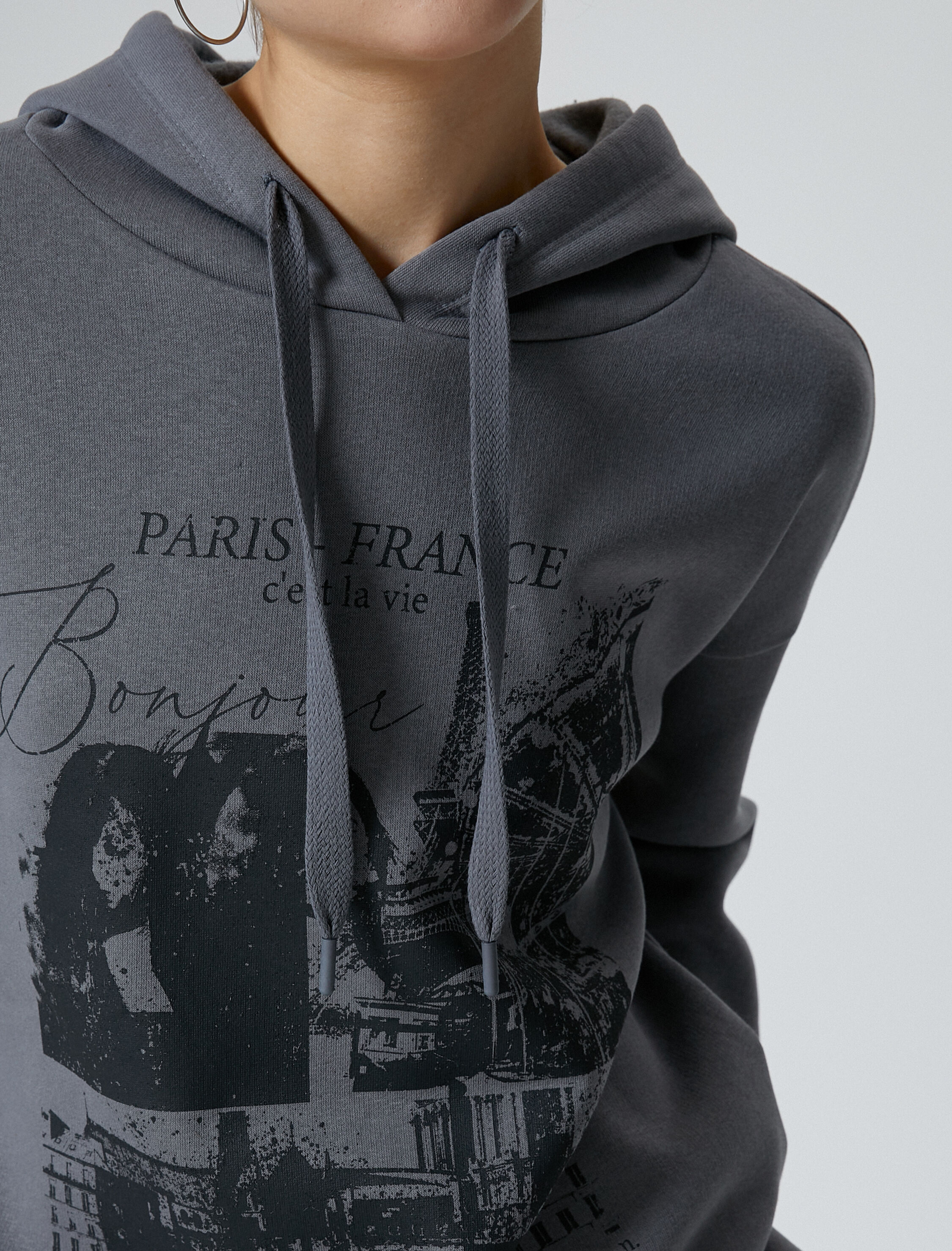   Şardonlu Kapşonlu Sweatshirt Baskılı Uzun Kollu