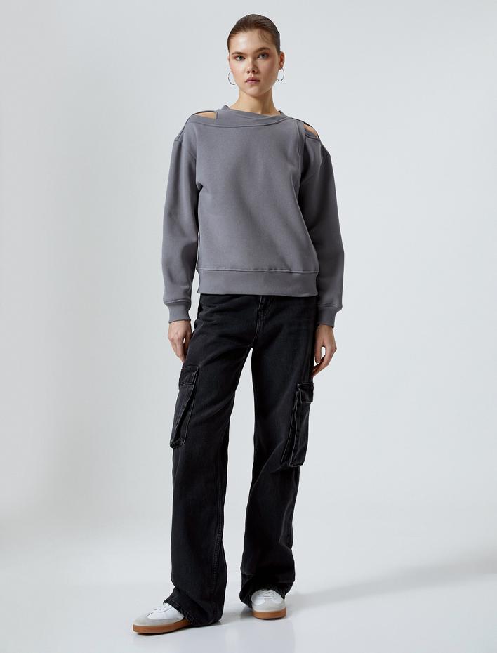  Pencere Detaylı Sweatshirt Uzun Kollu Bisiklet Yaka Rahat Kalıp