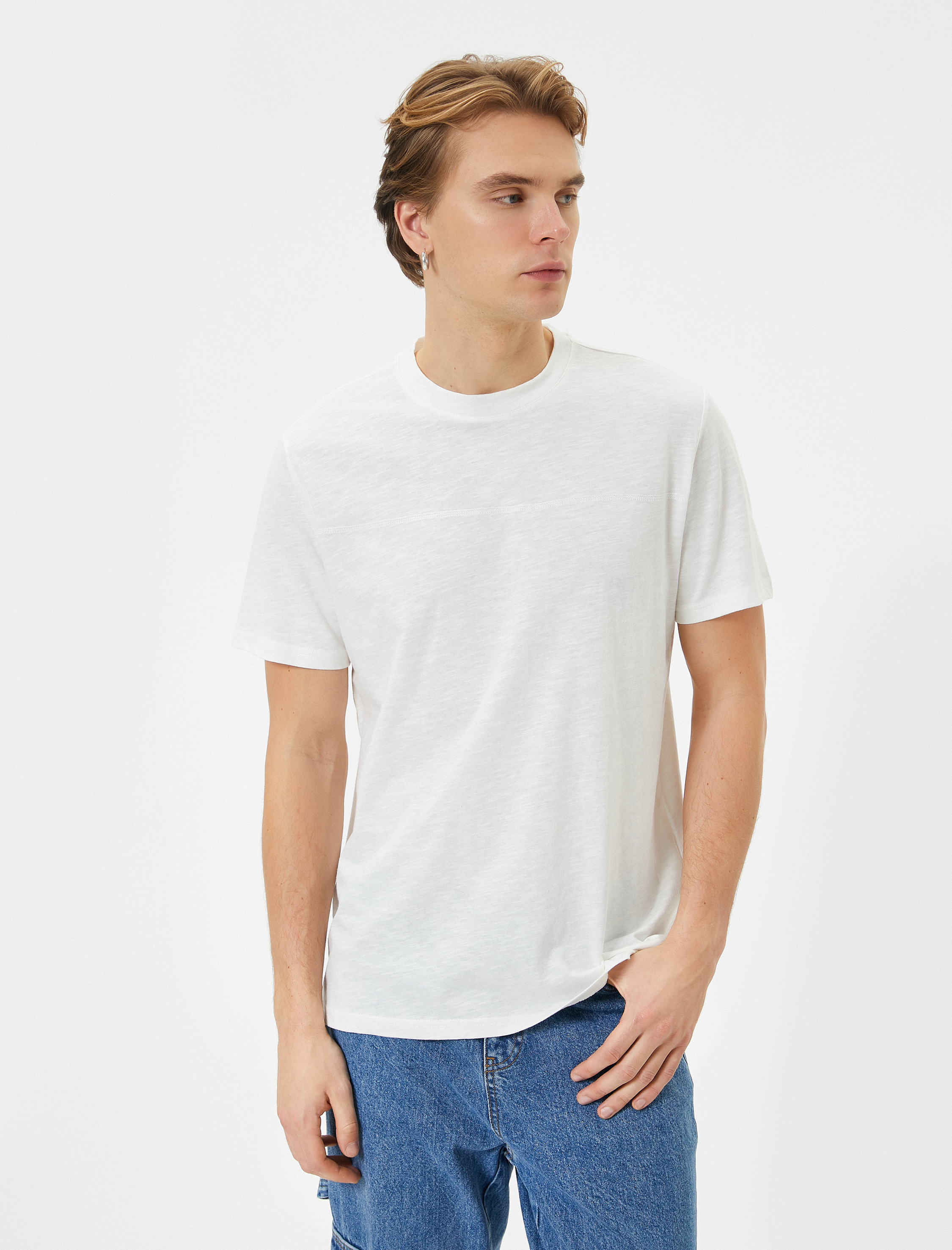   Bisiklet Yaka Tişört Dikiş Detaylı Kısa Kollu