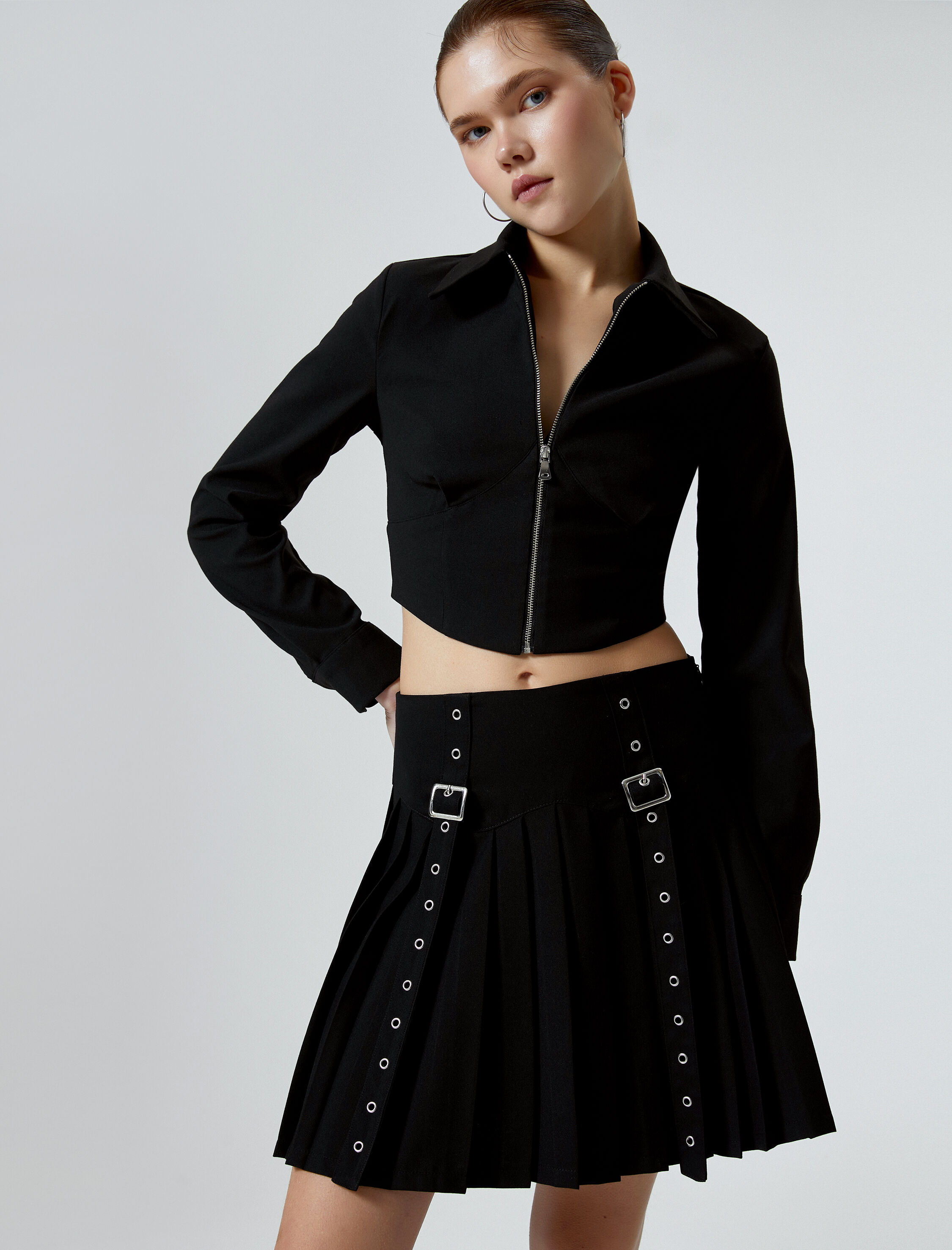   Pileli Mini Etek Rahat Kalıp Kemer Detaylı