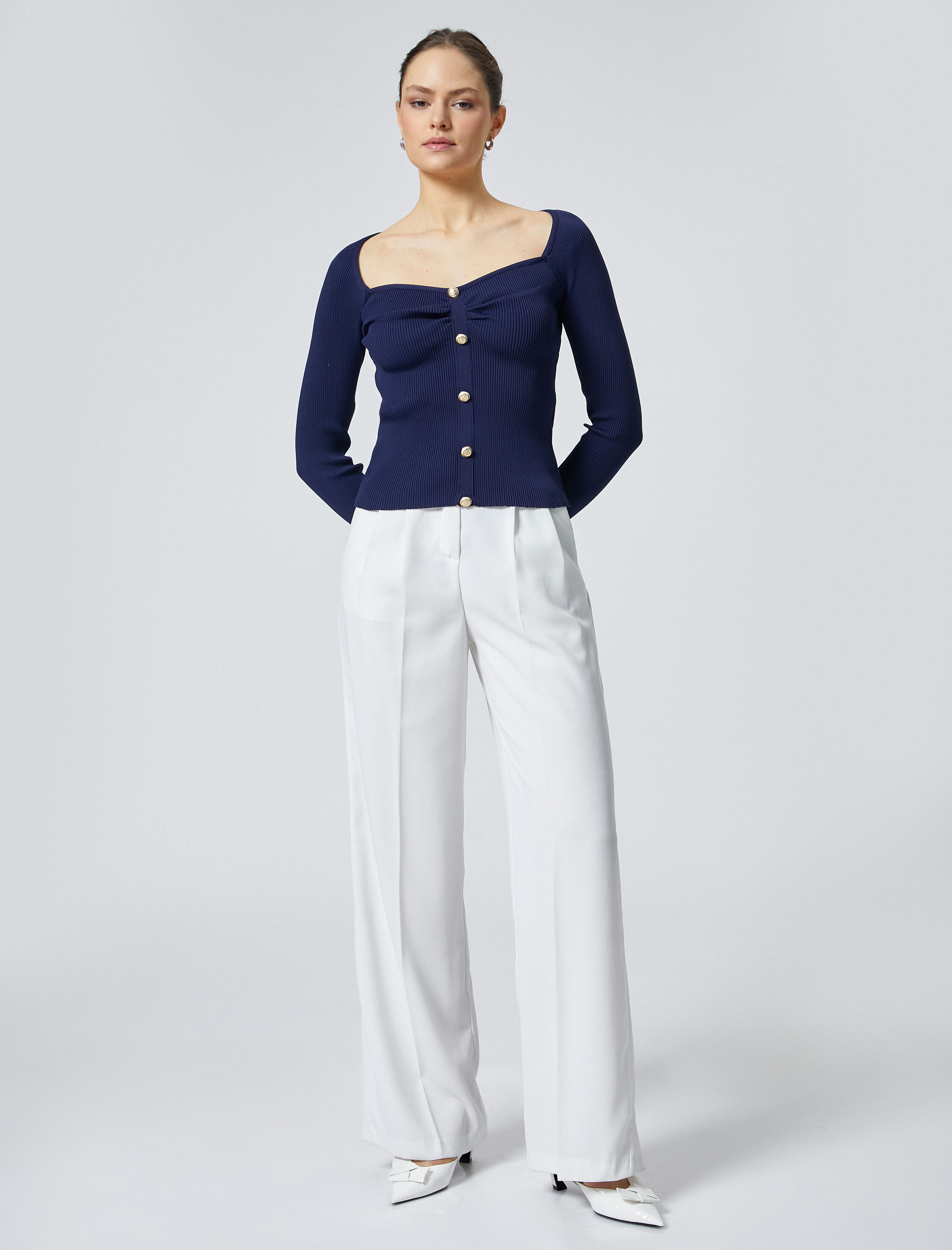   Triko Kazak Düğmeli Fitilli Kalp Yaka