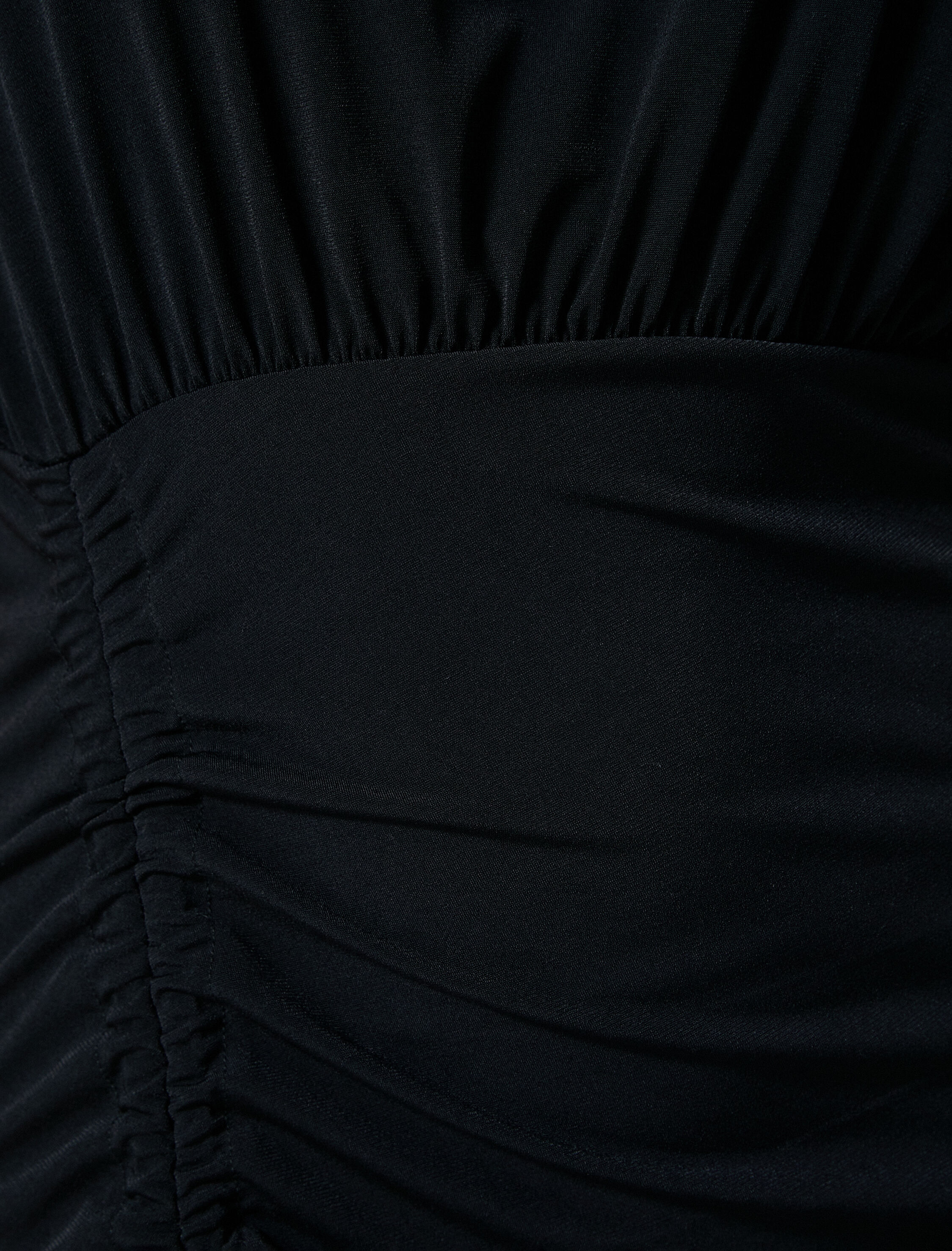   Midi Elbise Drapeli Kısa Kollu Yırtmaçlı Fiyonk Detaylı