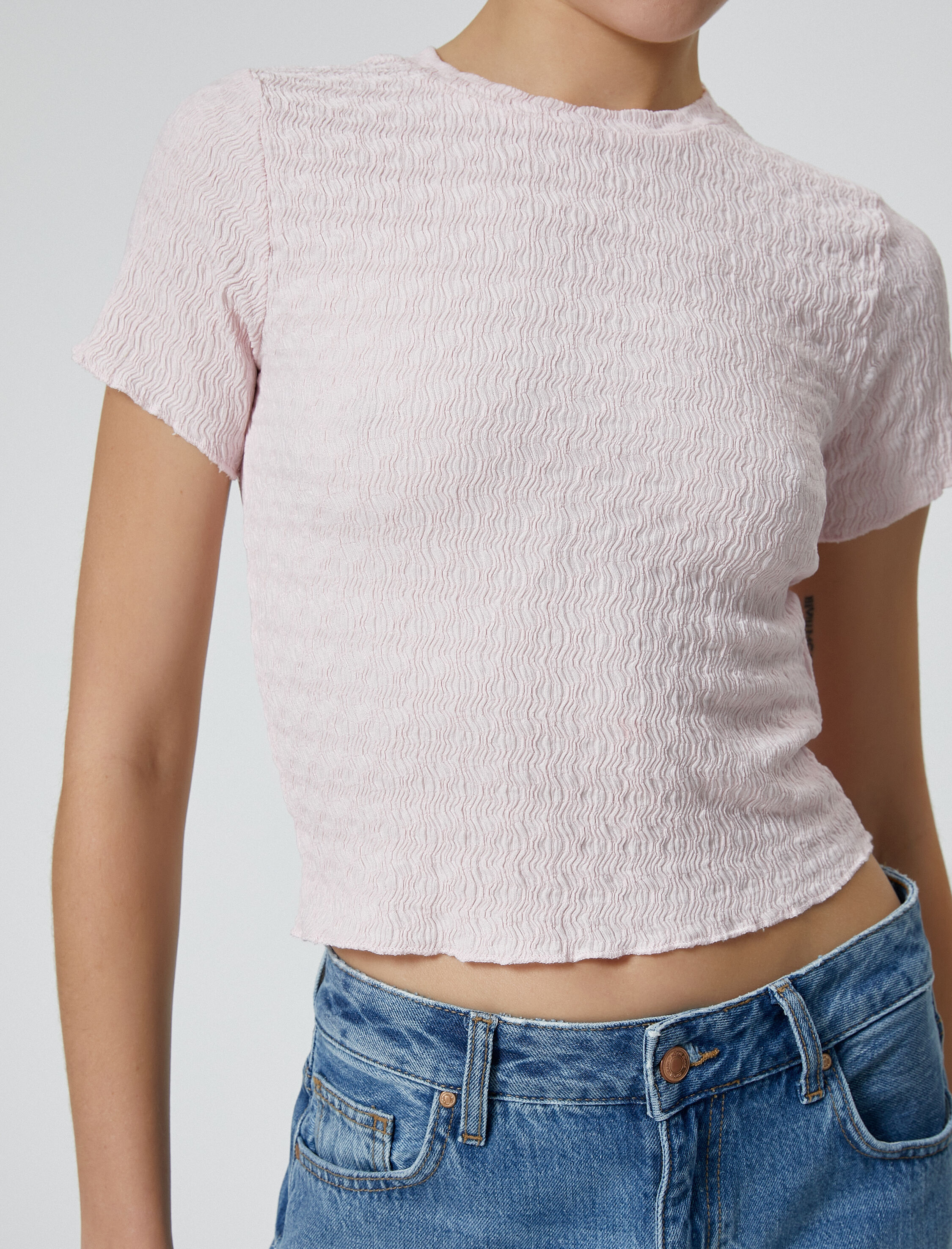   Dokulu Crop Tişört Kısa Kollu Bisiklet Yaka Slim Fit Bürümcük