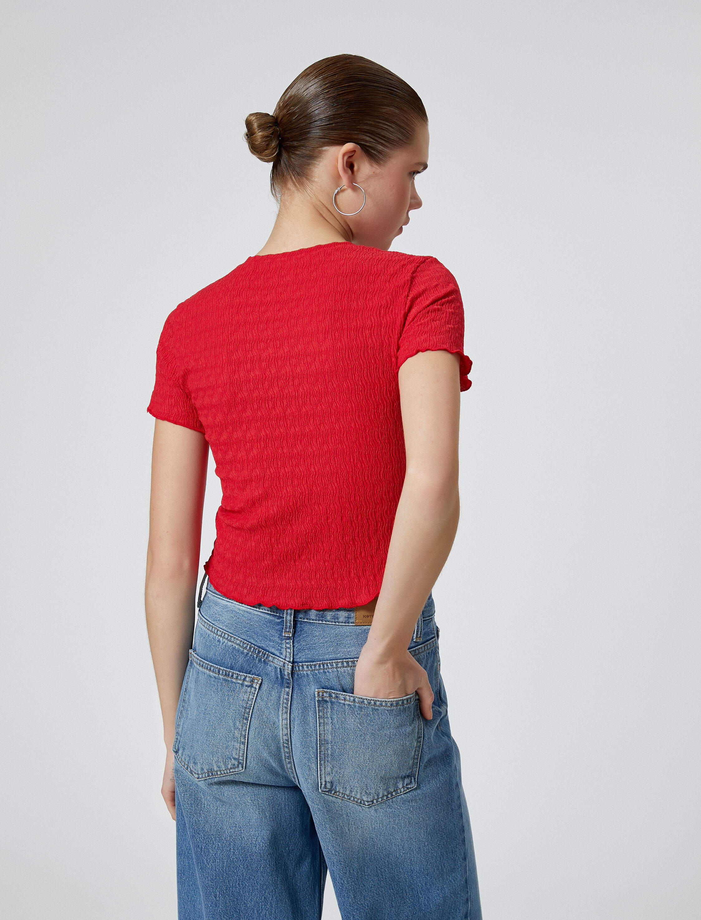   Dokulu Crop Tişört Kısa Kollu Bisiklet Yaka Slim Fit Bürümcük