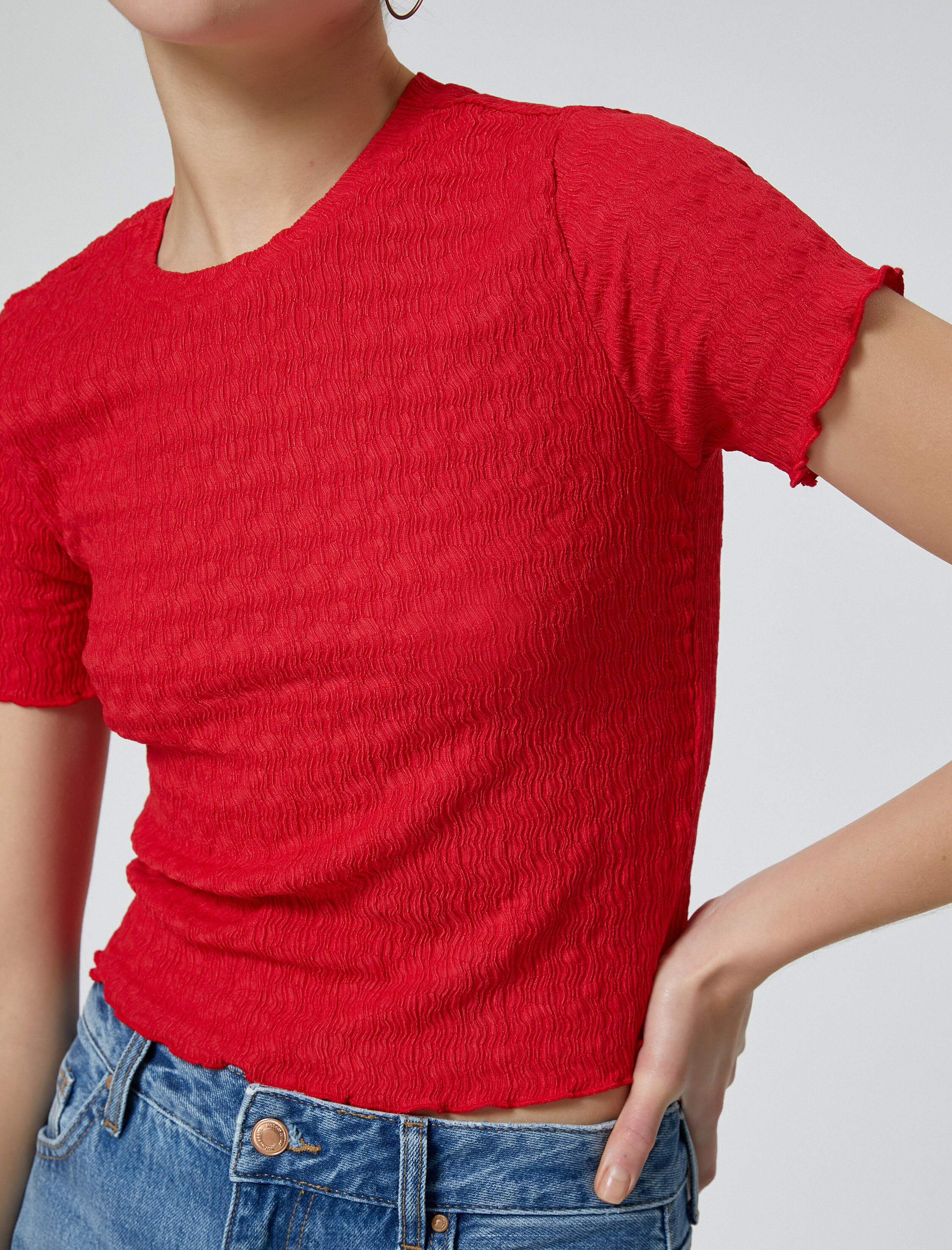   Dokulu Crop Tişört Kısa Kollu Bisiklet Yaka Slim Fit Bürümcük