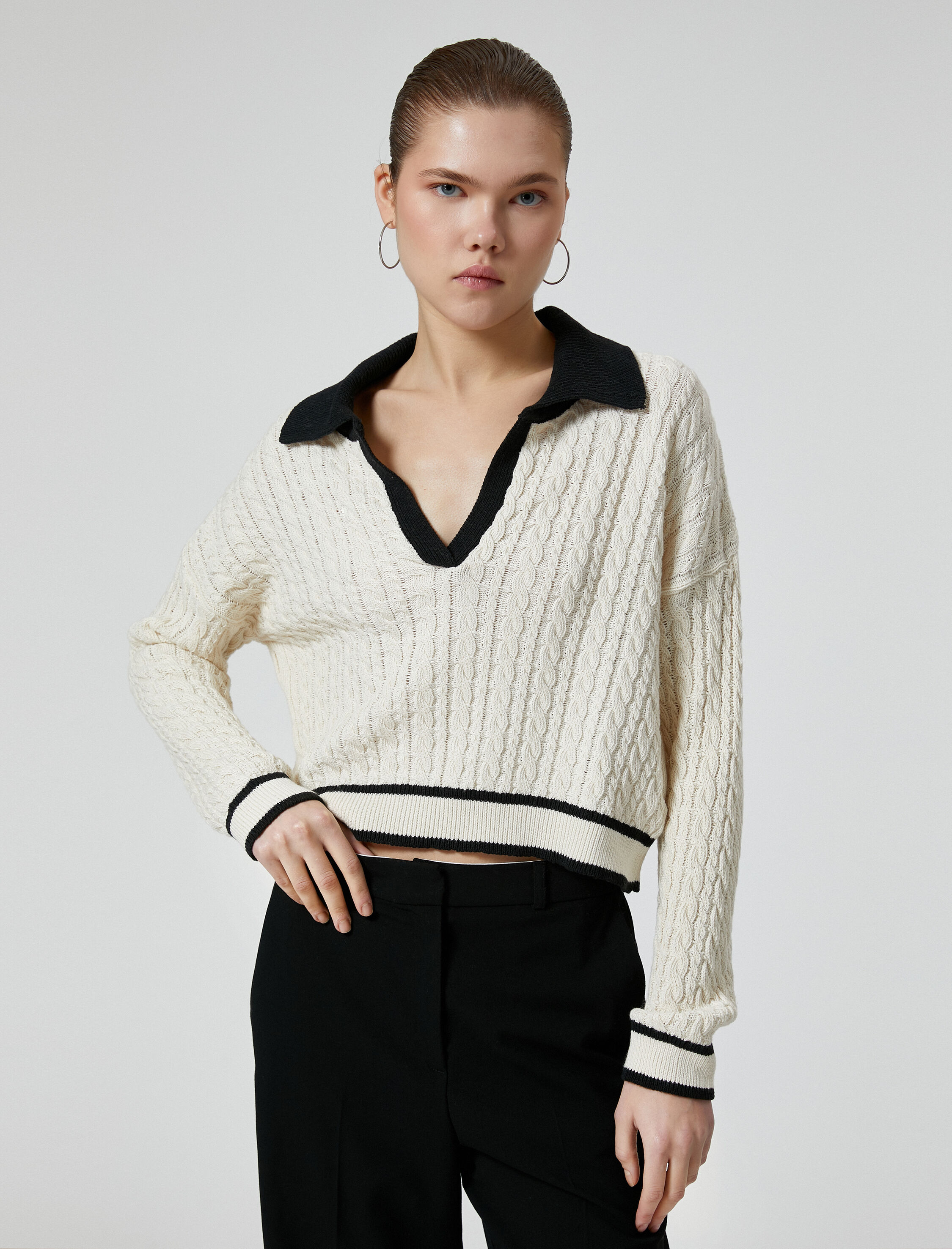   Polo Yaka Triko Kazak Renk Kontrastlı Örgü Desenli