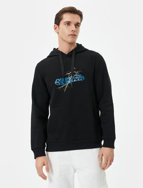 Arkası Baskılı Hoodie Kuru Kafa Temalı Kanguru Cep Detaylı_2