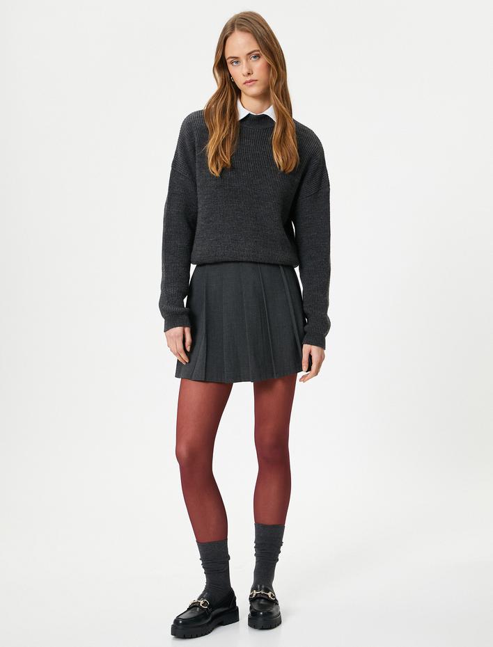  Örgü Kazak Yarım Balıkçı Yaka Çiçek Nakışlı - El Emeği Koleksiyonu