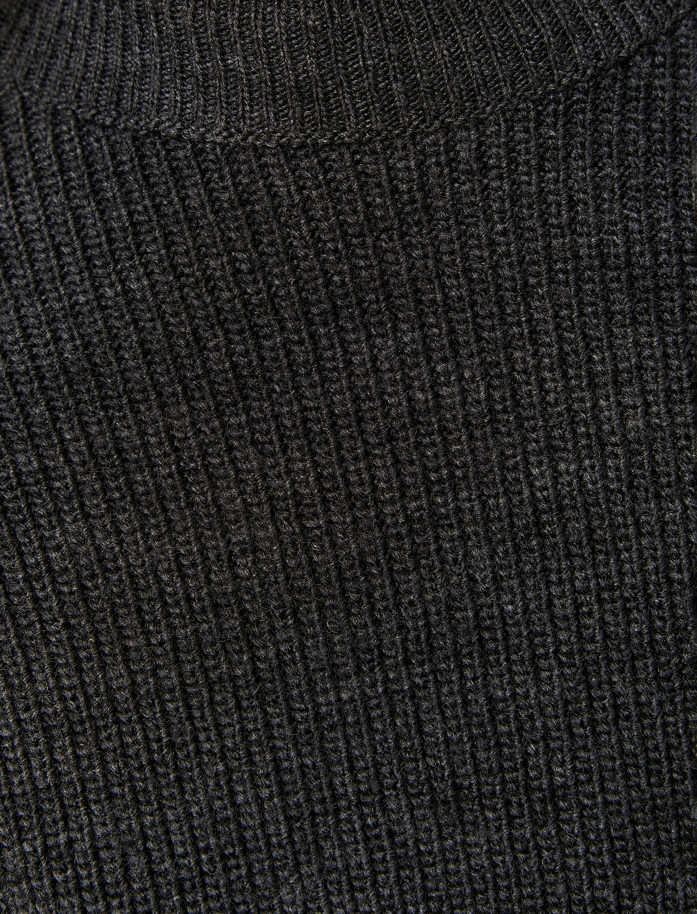   Örgü Kazak Yarım Balıkçı Yaka Çiçek Nakışlı - El Emeği Koleksiyonu