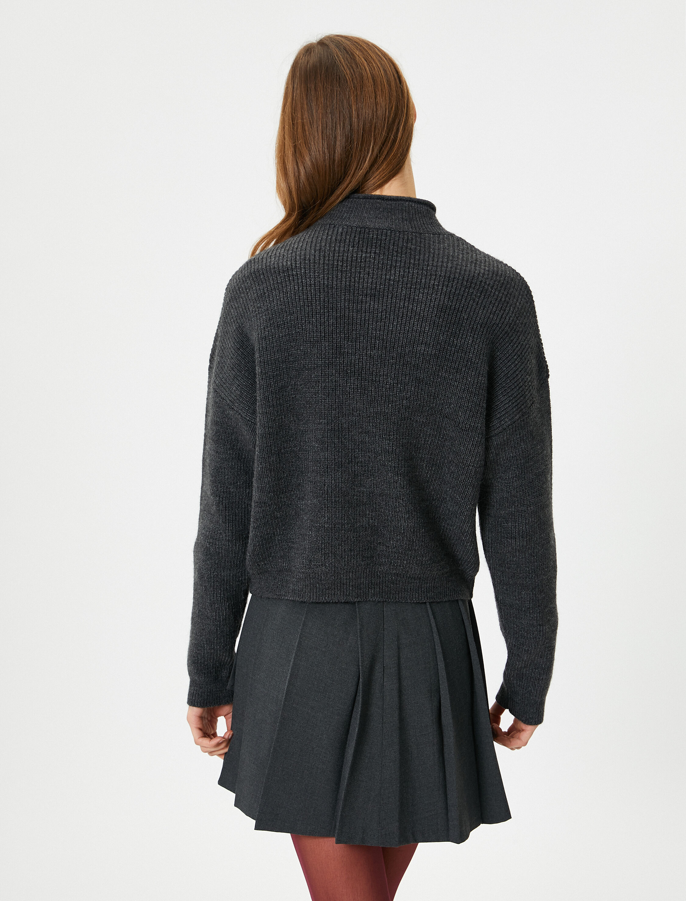   Örgü Kazak Yarım Balıkçı Yaka Çiçek Nakışlı - El Emeği Koleksiyonu