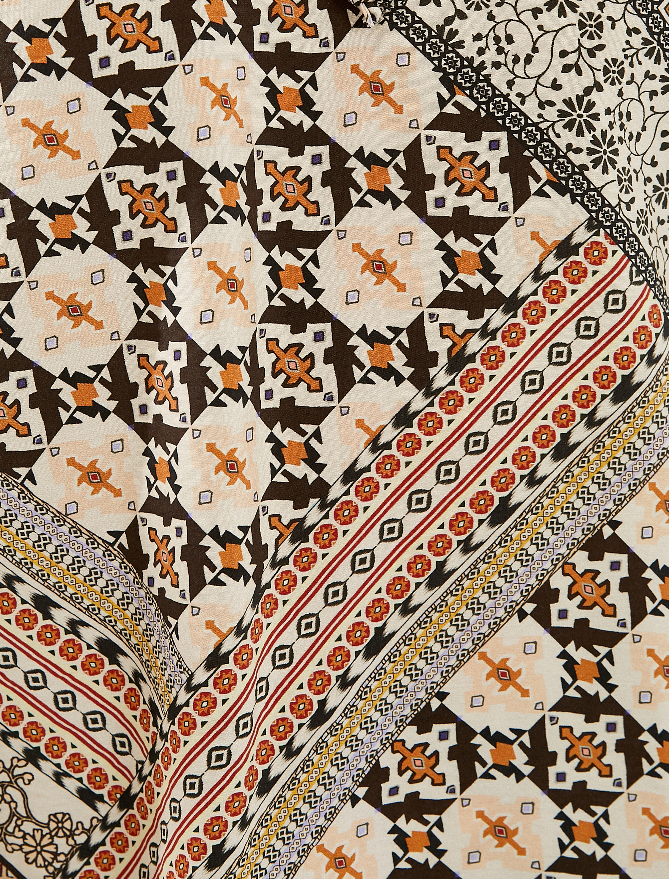   Balon Kollu Bluz Etnik Desenli Pencere Detaylı Viskon Karışımlı