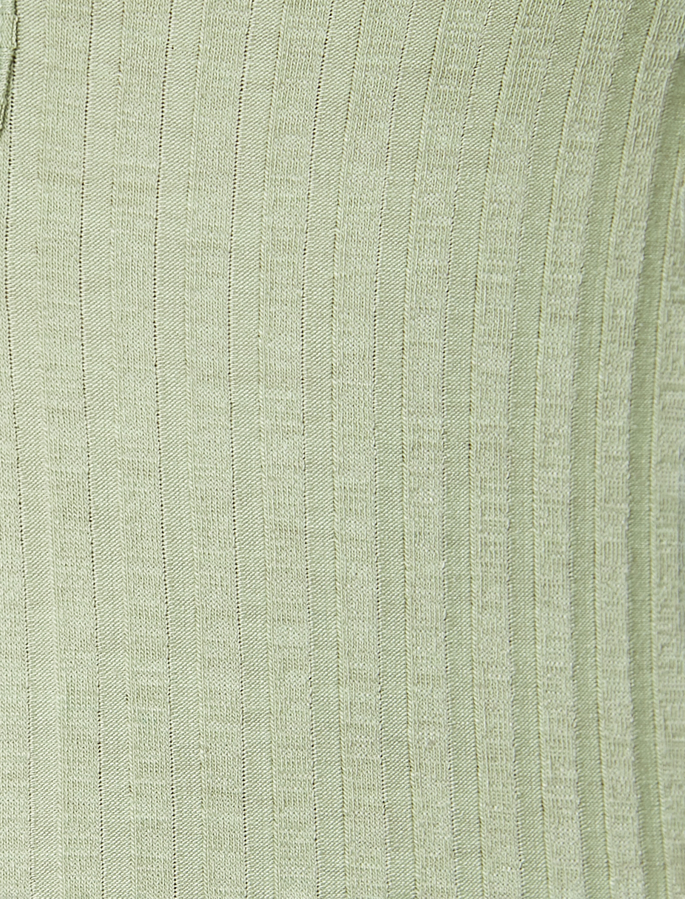   V Yaka Düğmeli Atlet Ribanalı Viskoz Kumaş Karışımlı