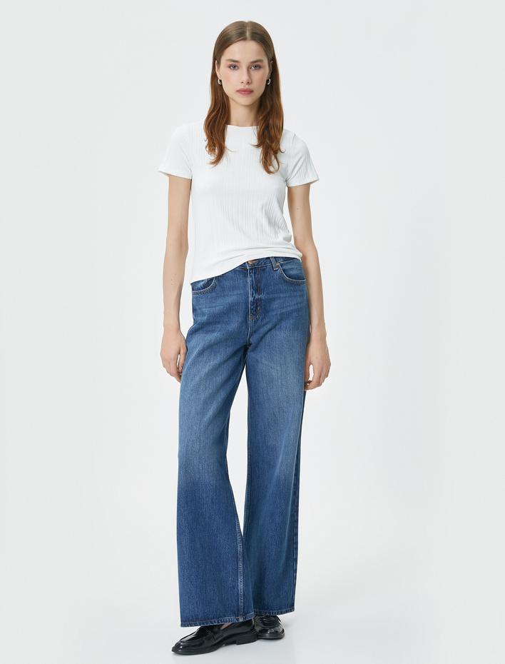  Dokulu Tişört Slim Fit Bisiklet Yaka Kısa Kollu