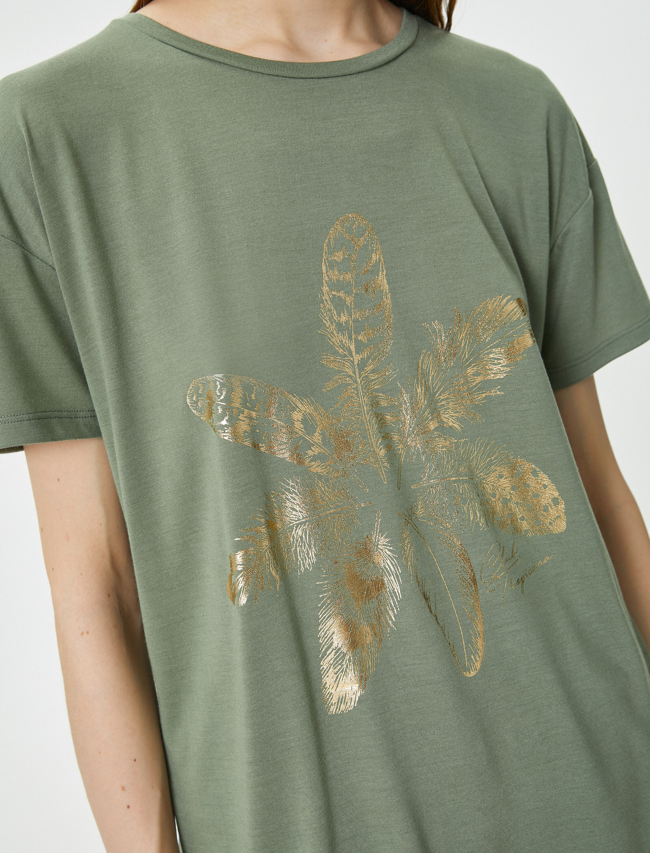   Parlak Baskılı Tişört Çiçekli Bisiklet Yaka Kısa Kollu