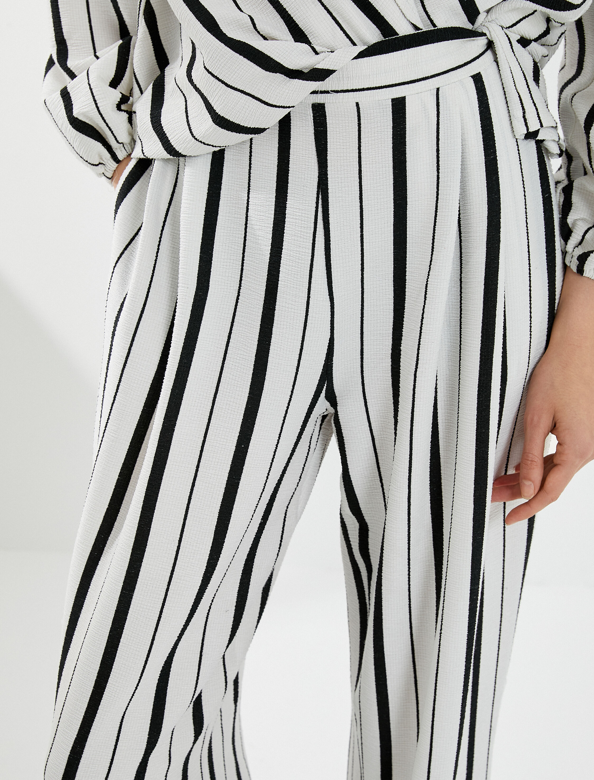   Bol Paça Pantolon Yüksek Bel Rahat Kesim Dokulu