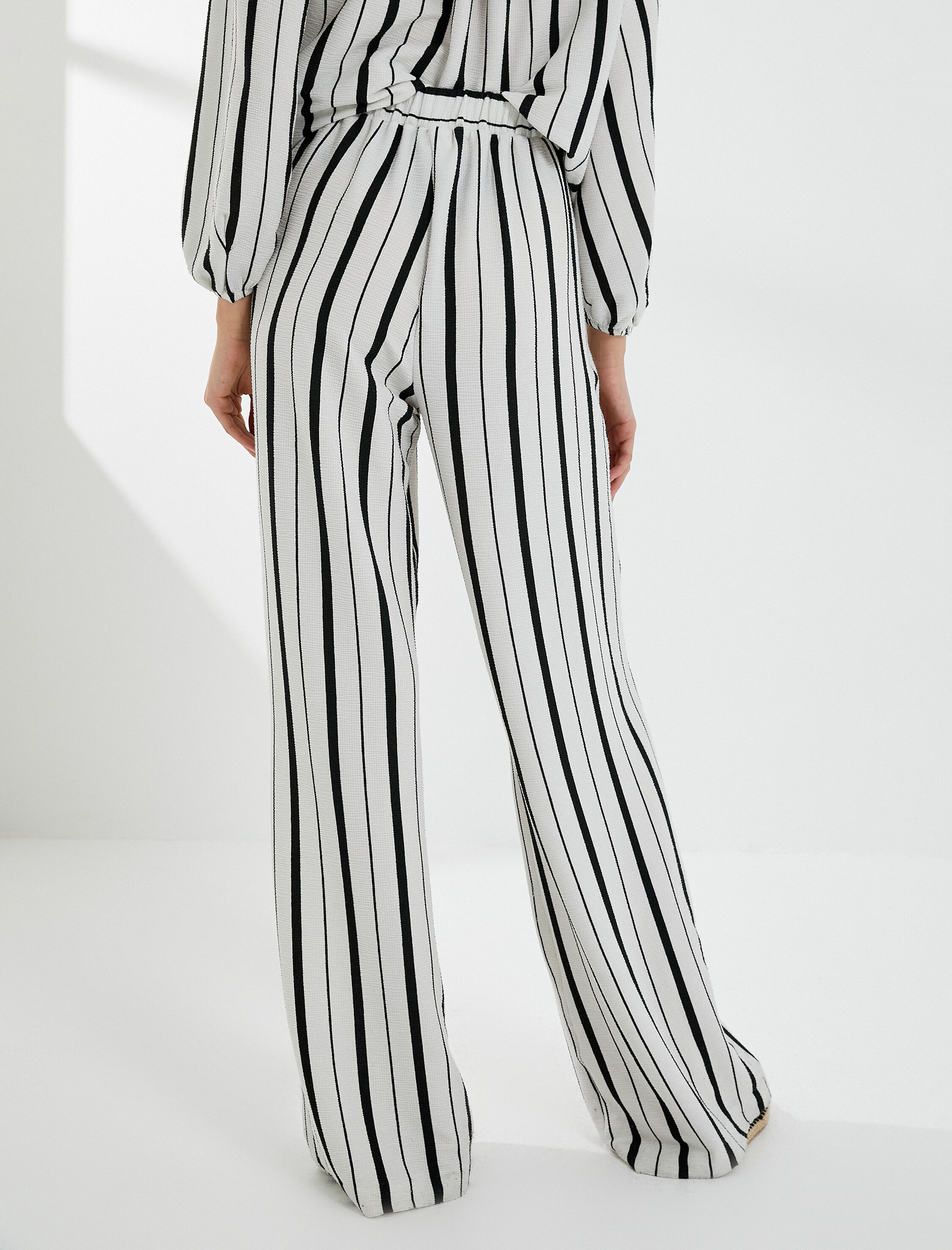   Bol Paça Pantolon Yüksek Bel Rahat Kesim Dokulu