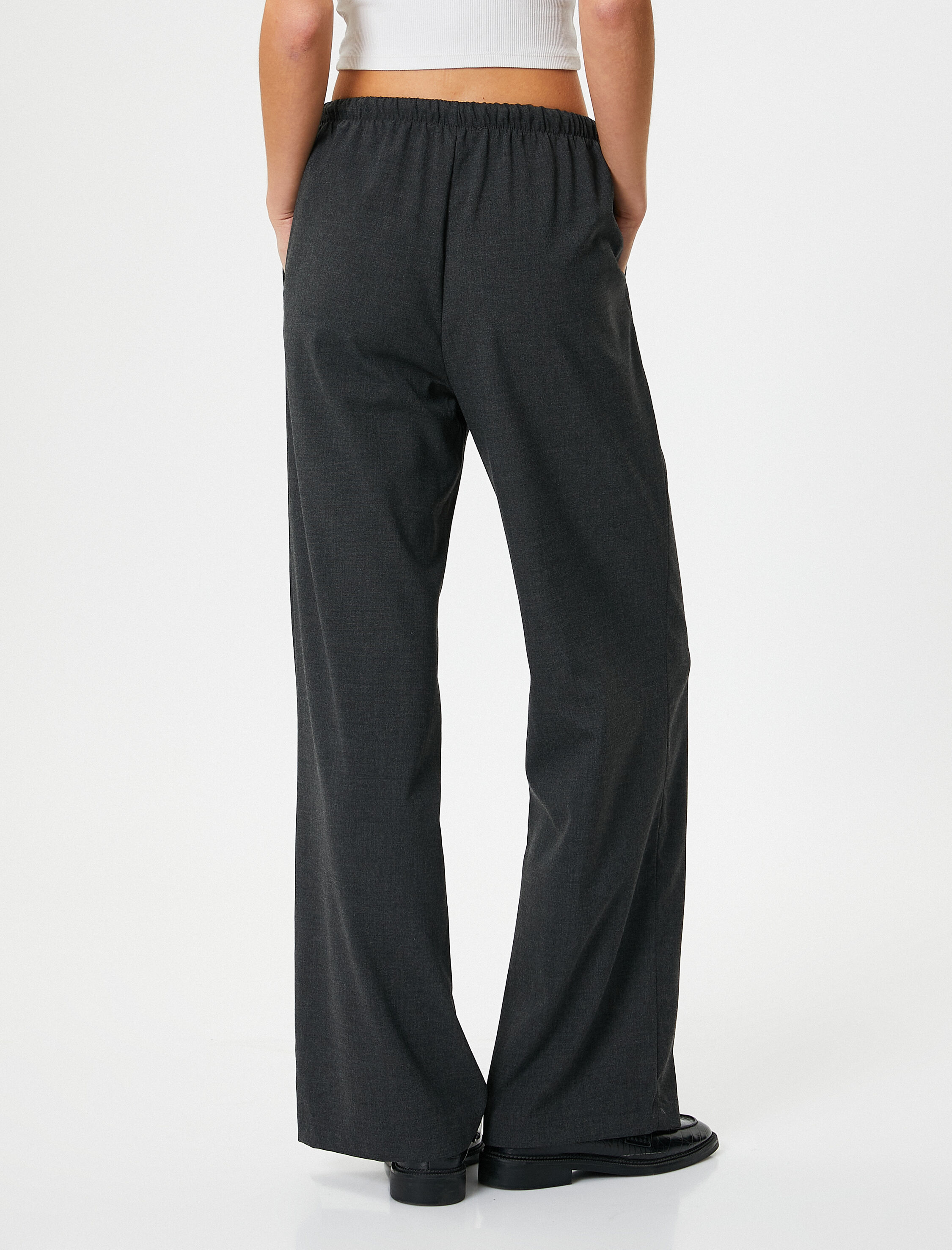   Bol Paça Pantolon Beli Bağcıklı Rahat Kesim Cep Detaylı