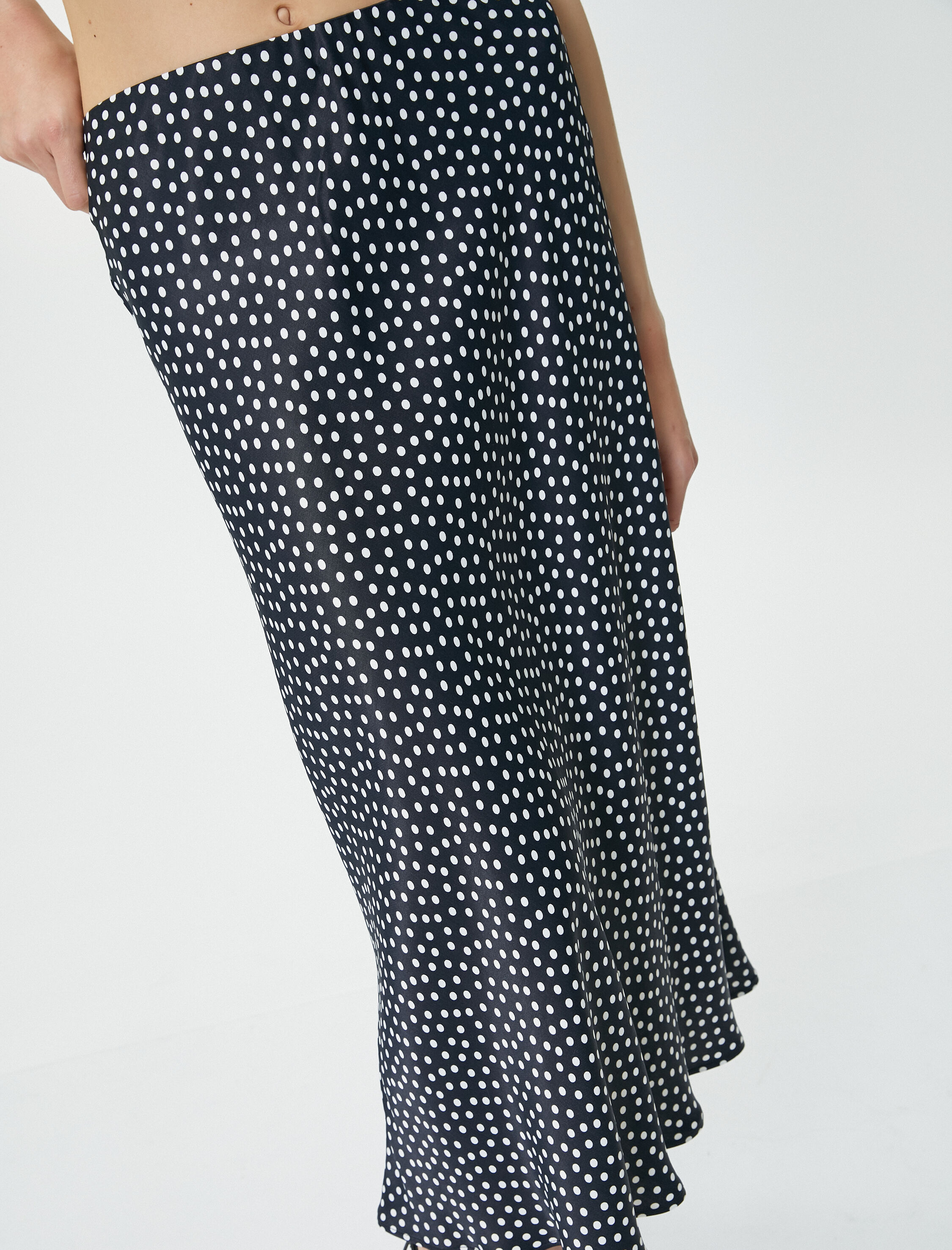   Puantiyeli Midi Etek Viskon