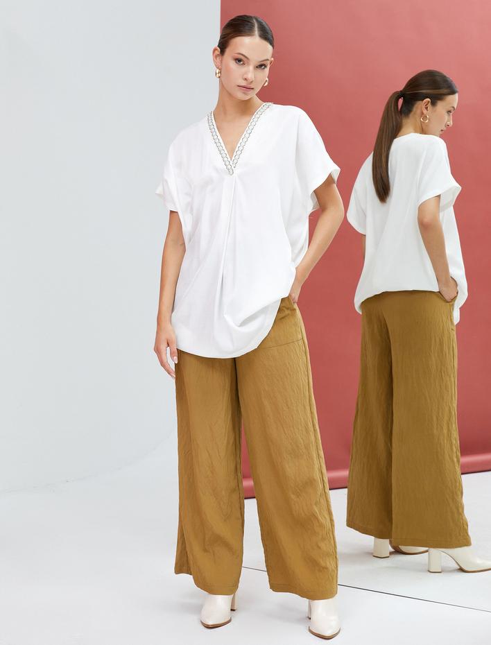  Uzun Tunik Kısa Kollu V Yaka Aksesuar Detaylı