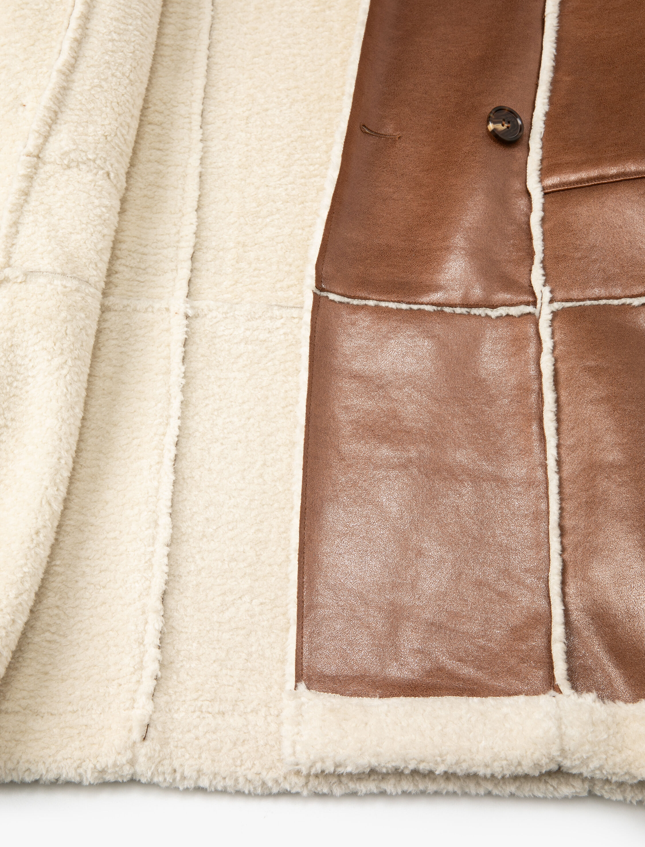 Melis Ağazat X Koton - Suni Deri Suni Kürklü Kaban