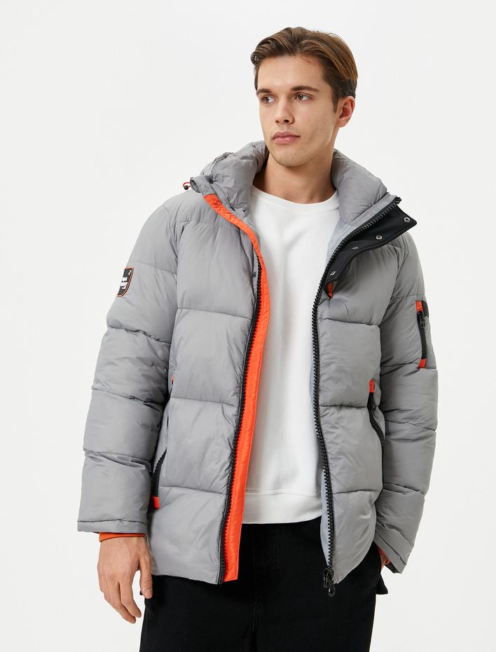  Şişme Mont Kapşonlu Fermuarlı Etiket Detaylı Cepli