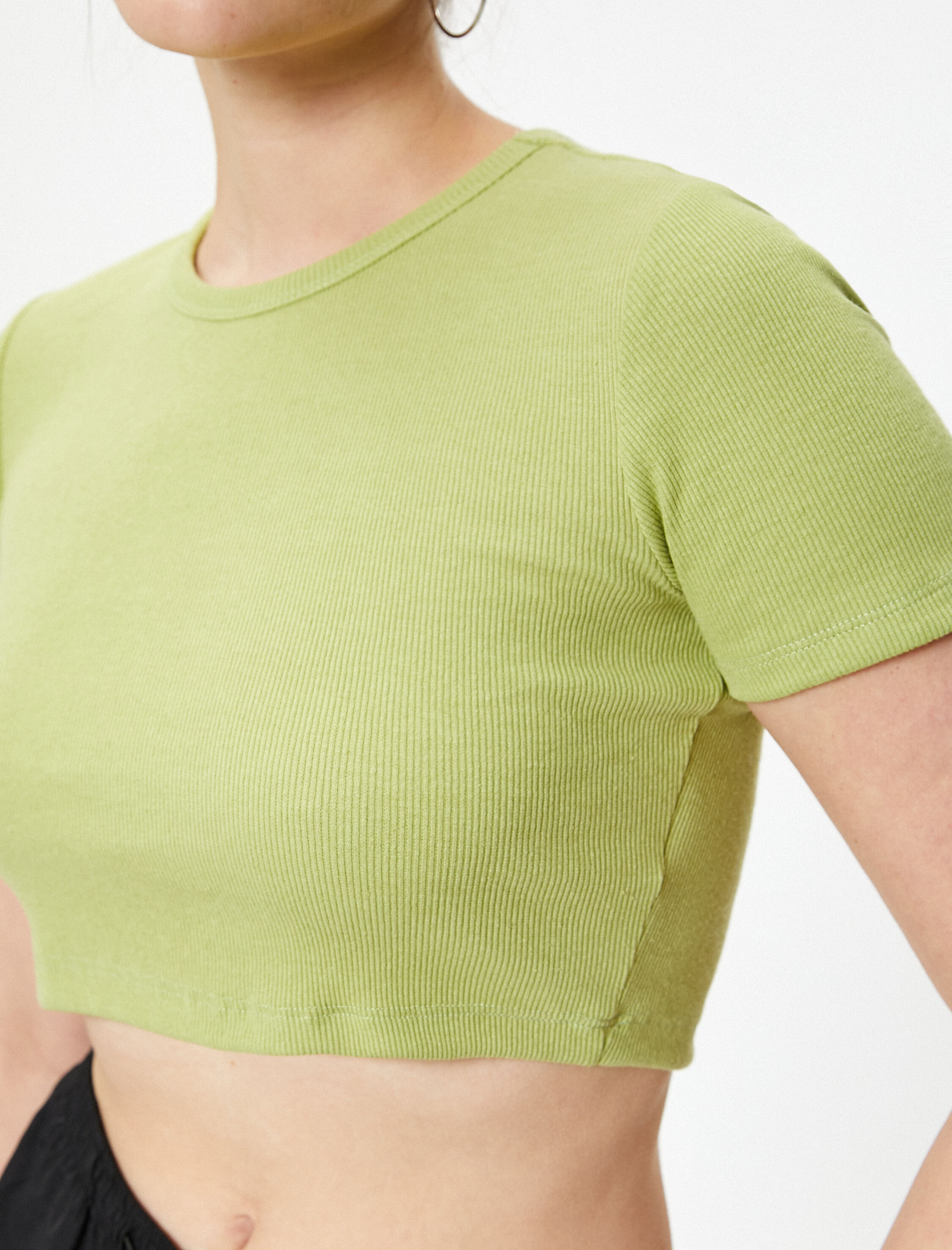   Basic Crop Tişört Ribanalı Kısa Kollu Bisiklet Yaka Slim Fit