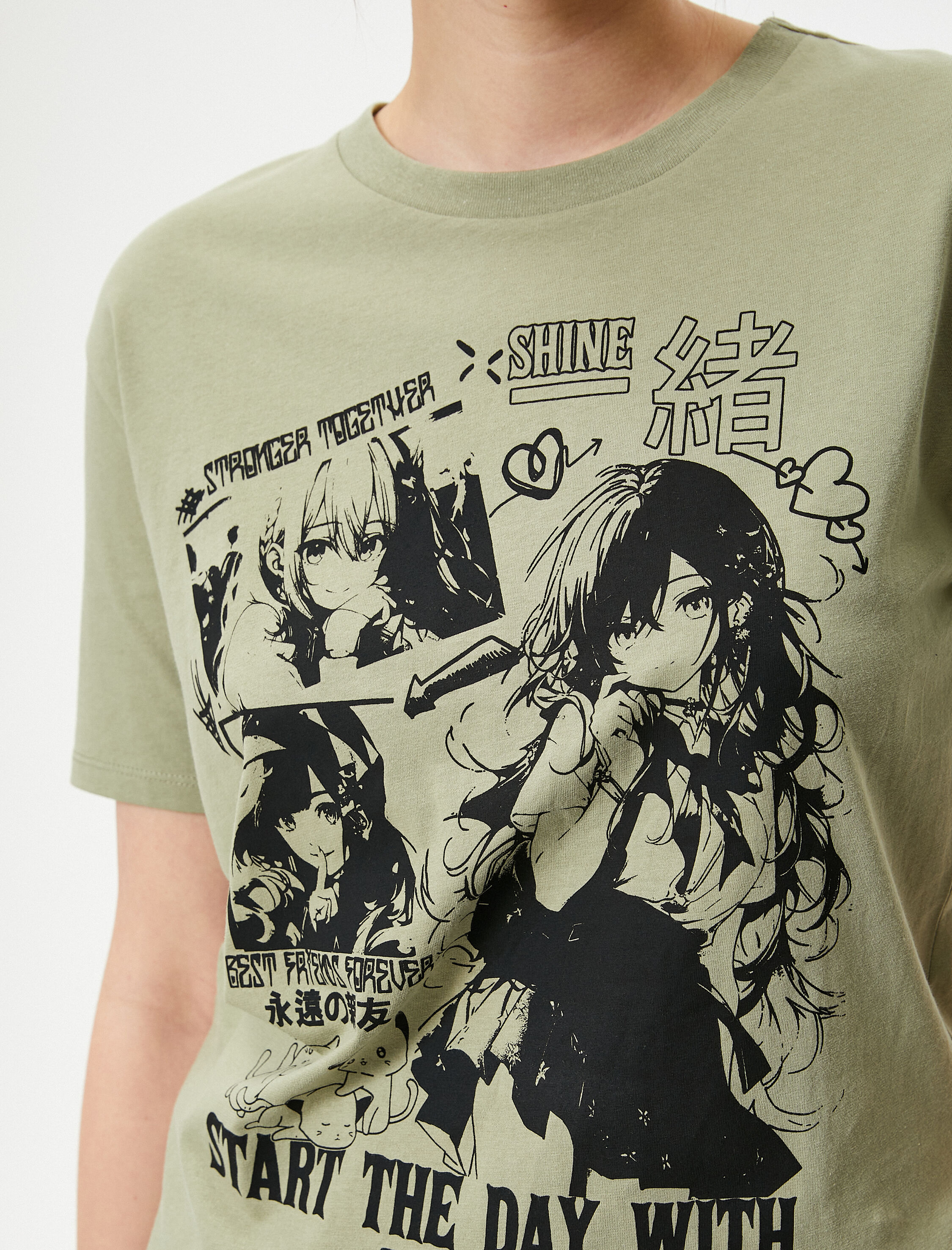 Yeşil Anime Baskılı Tişört Kısa Kollu Bisiklet Yaka Pamuklu