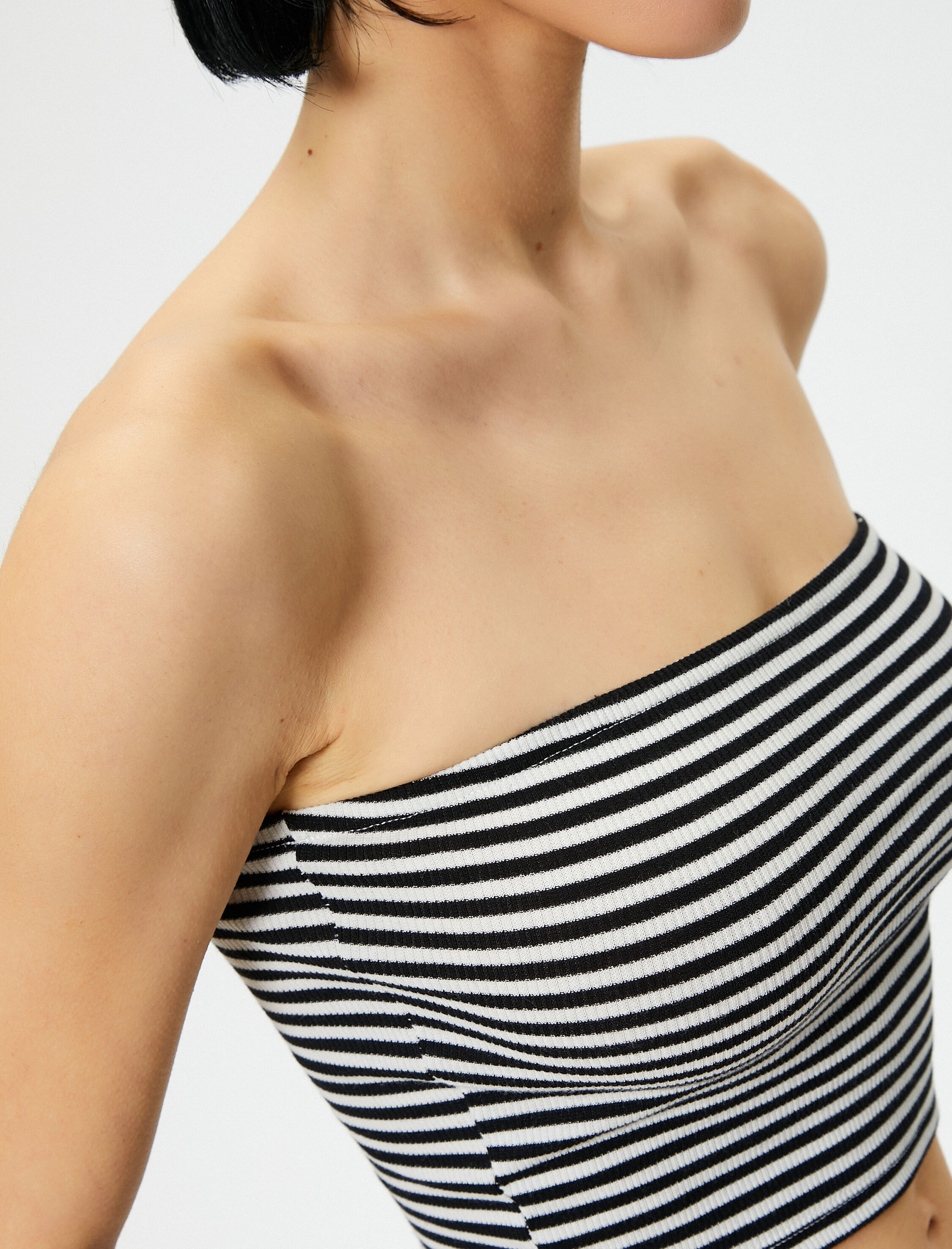   Straplez Crop Üst Pamuklu