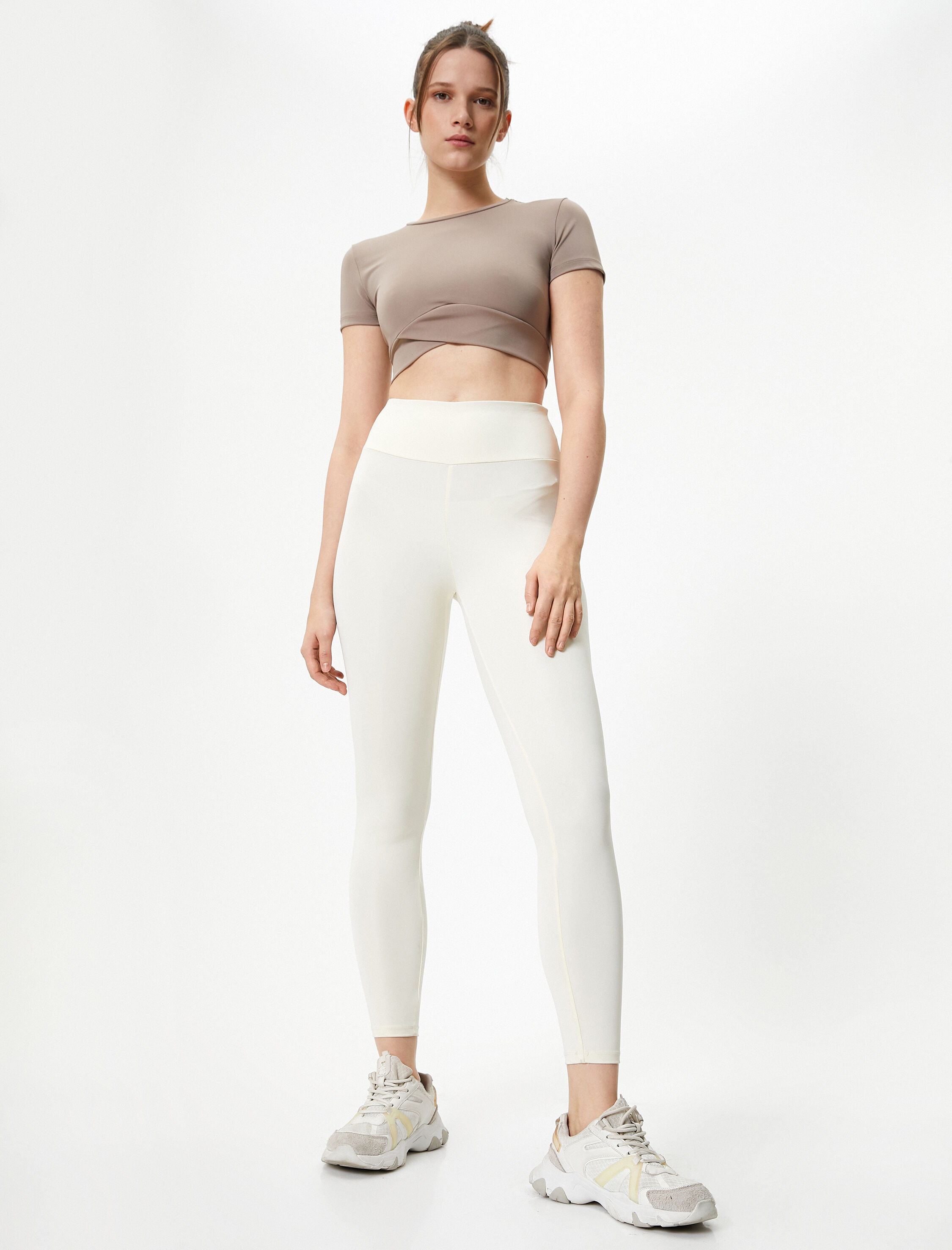   Spor Crop Tişört Kısa Kollu Bisiklet Yaka Asimetrik Kesim Slim Fit