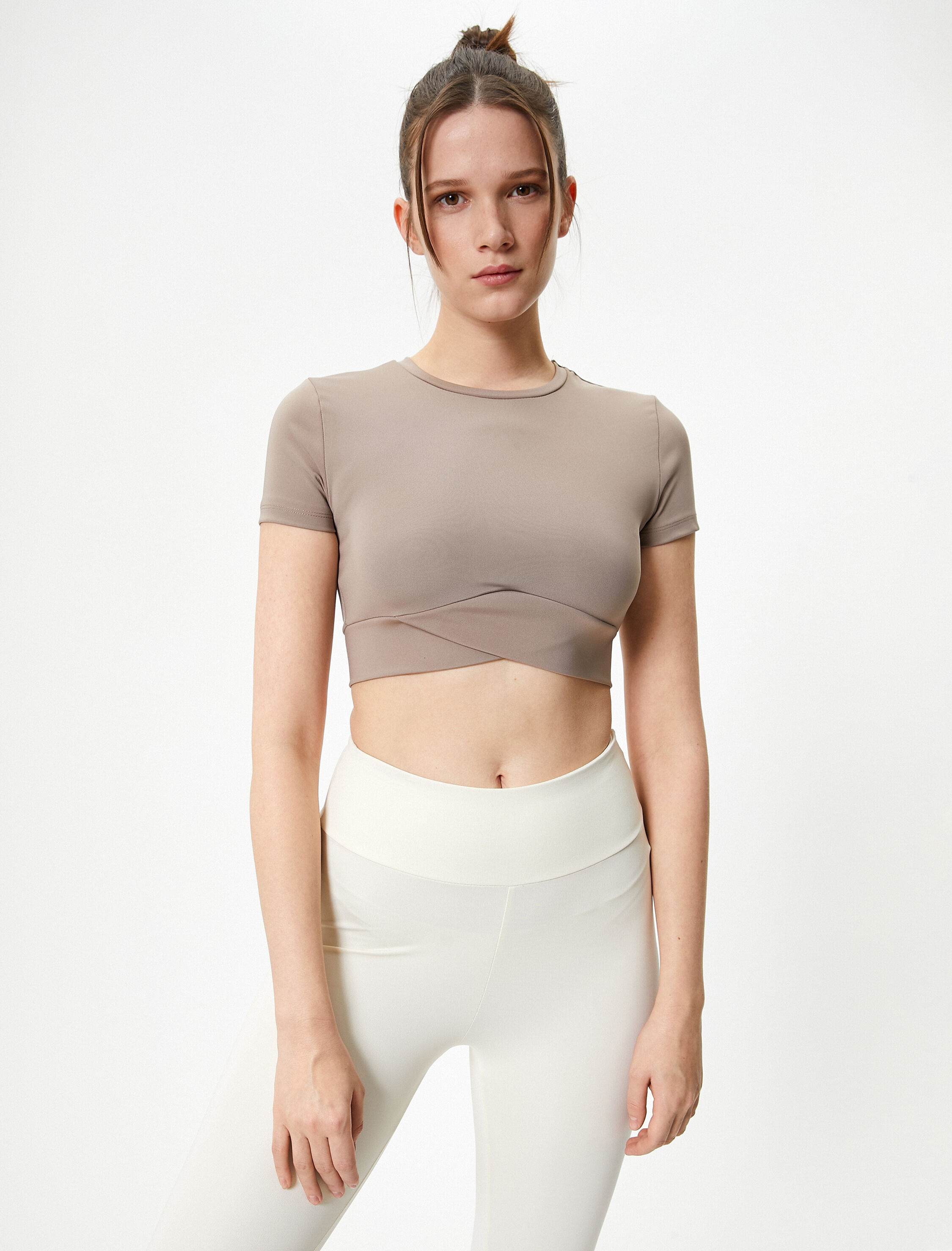   Spor Crop Tişört Kısa Kollu Bisiklet Yaka Asimetrik Kesim Slim Fit