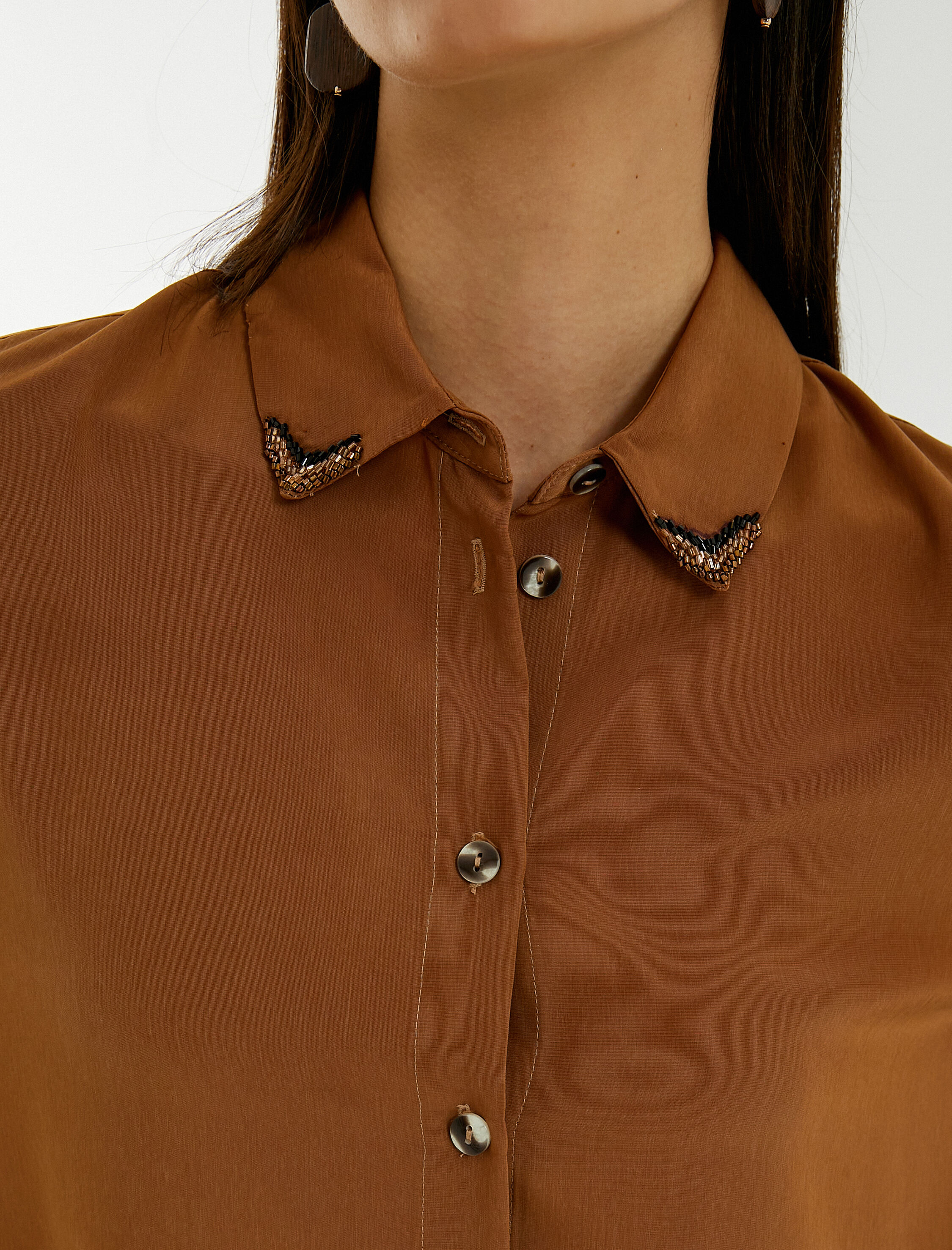   Uzun Kollu Gömlek Yaka Detaylı Düğmeli Standart Kesim