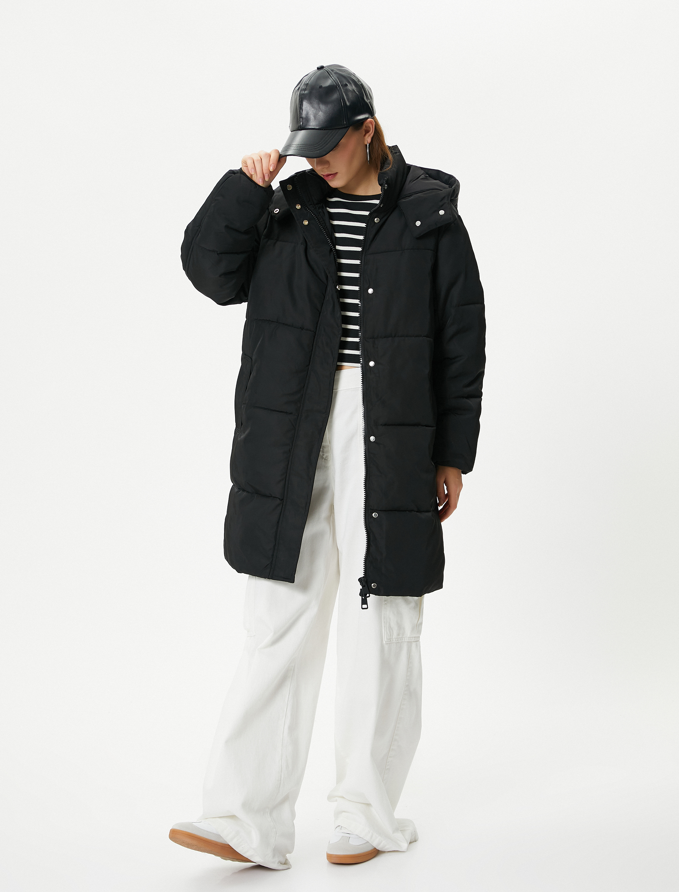   Şişme Uzun Mont Kapüşonlu Fermuarlı Çıtçıt Kapamalı Rüzgar Kapaklı Cepli