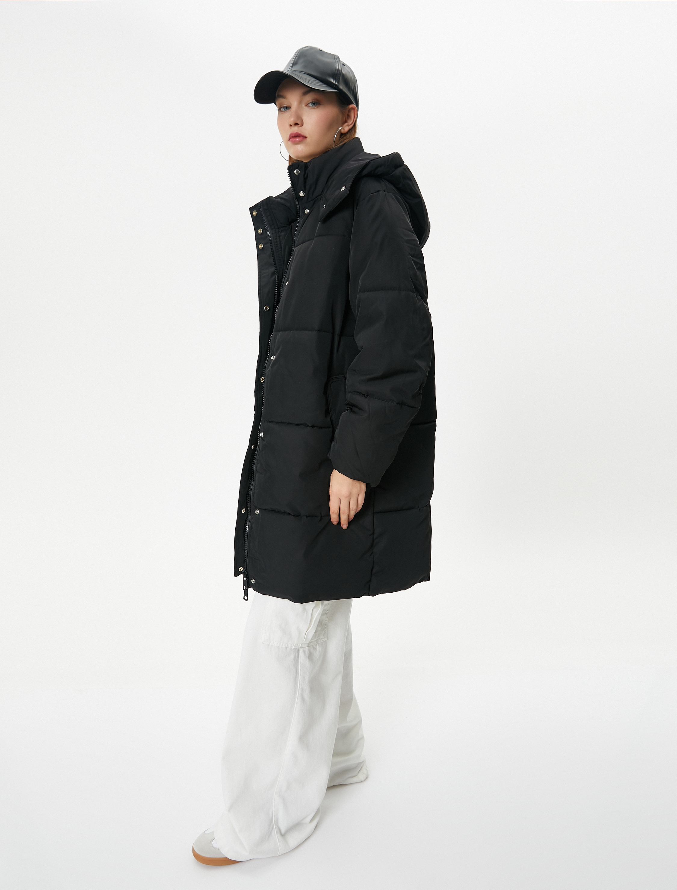   Şişme Uzun Mont Kapüşonlu Fermuarlı Çıtçıt Kapamalı Rüzgar Kapaklı Cepli