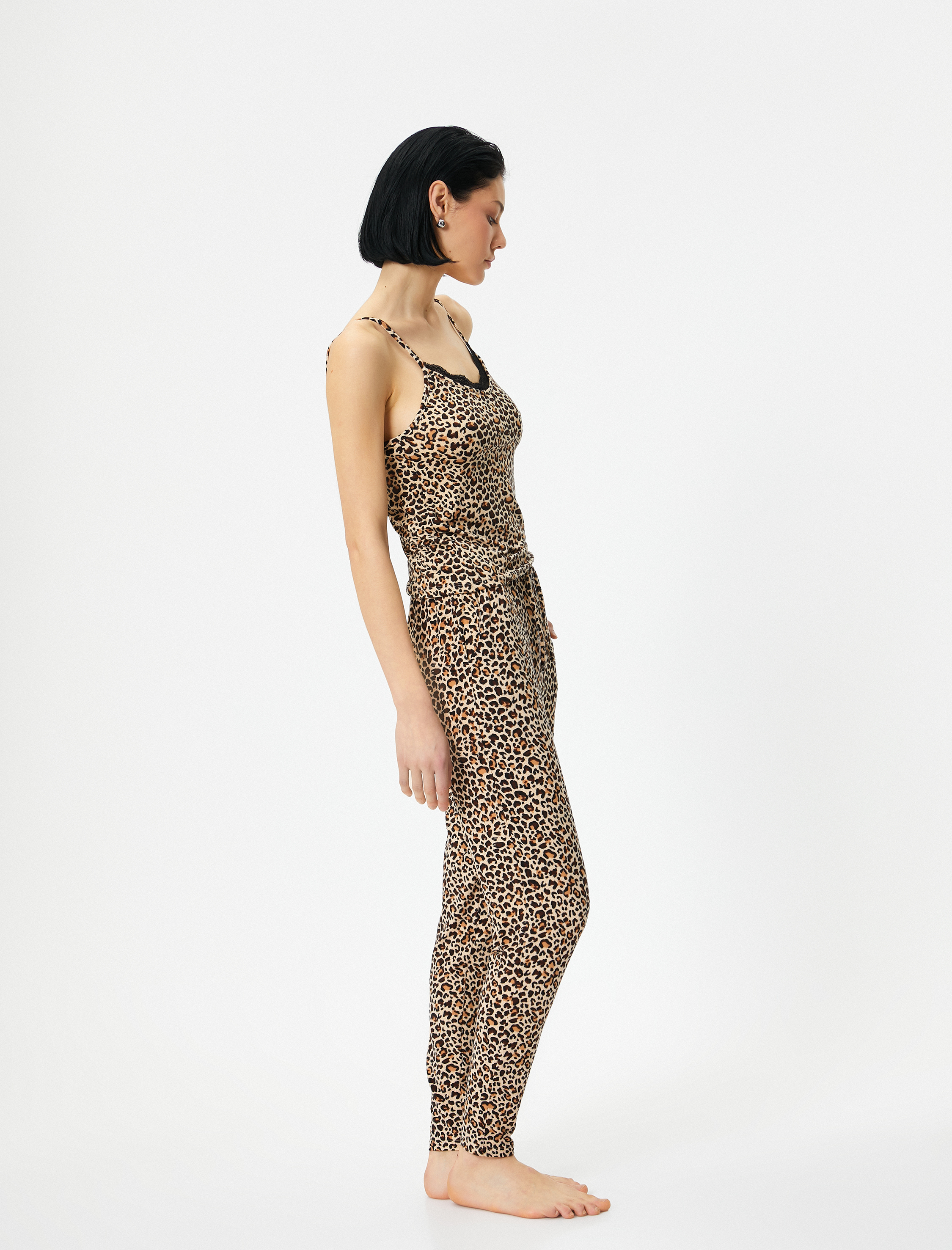 Koton Kadın Leopar Desenli Pijama Altı Havuç Fit Beli Bağcıklı Cepli Hafif Dar Paça -1