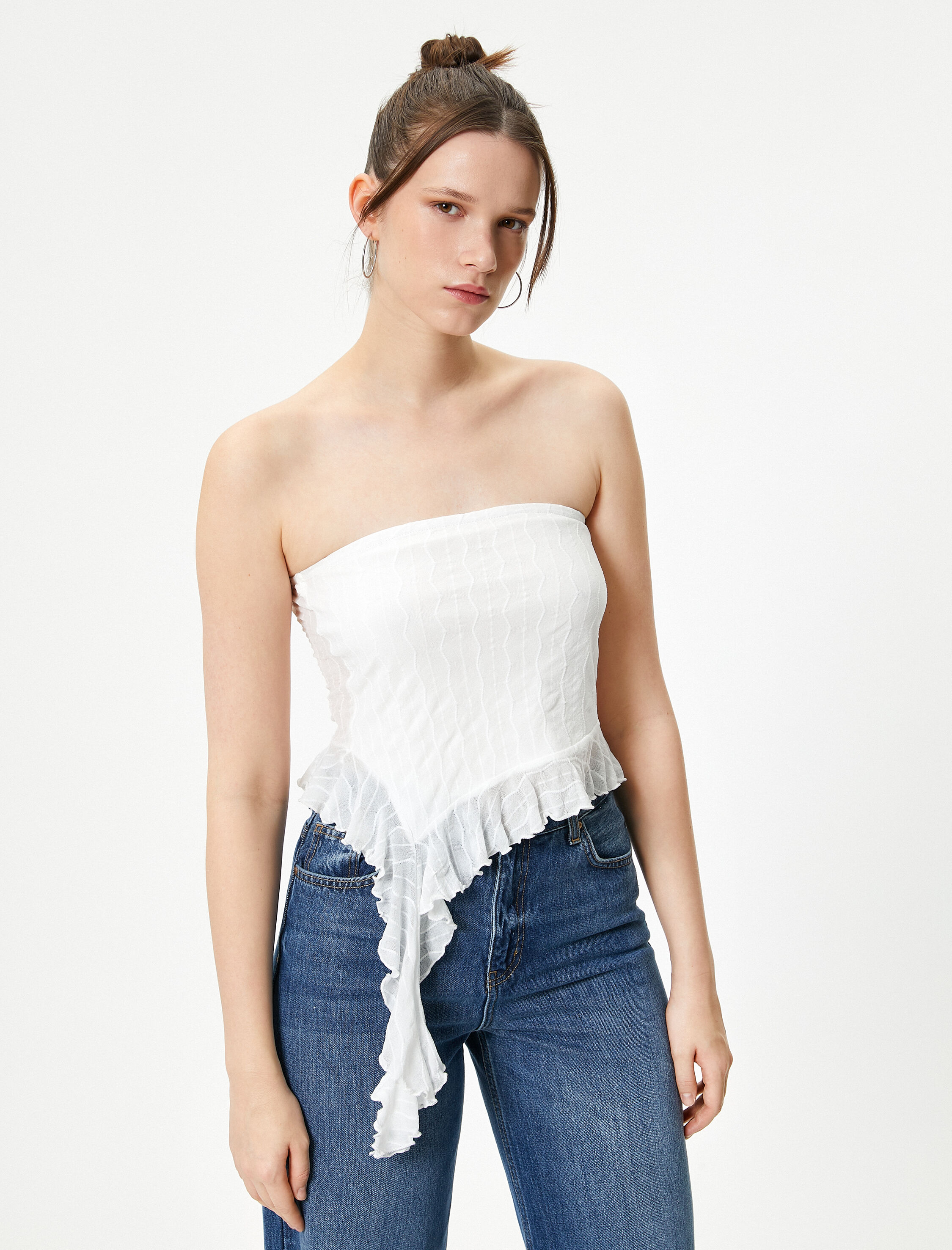   Straplez Üst Asimetrik Kesim Fırfırlı Dokulu