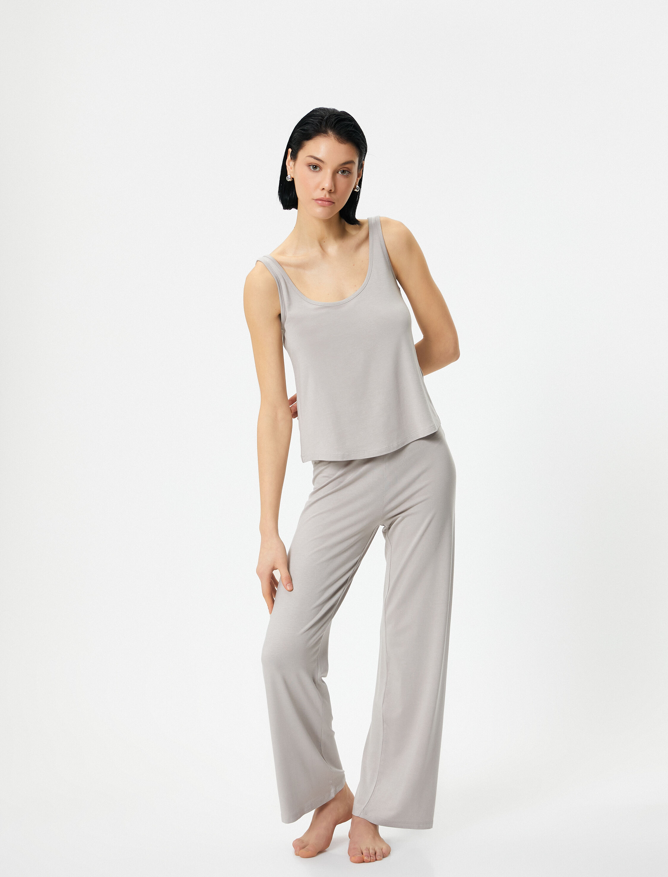   Pijama Üstü Modal U Yaka Askılı