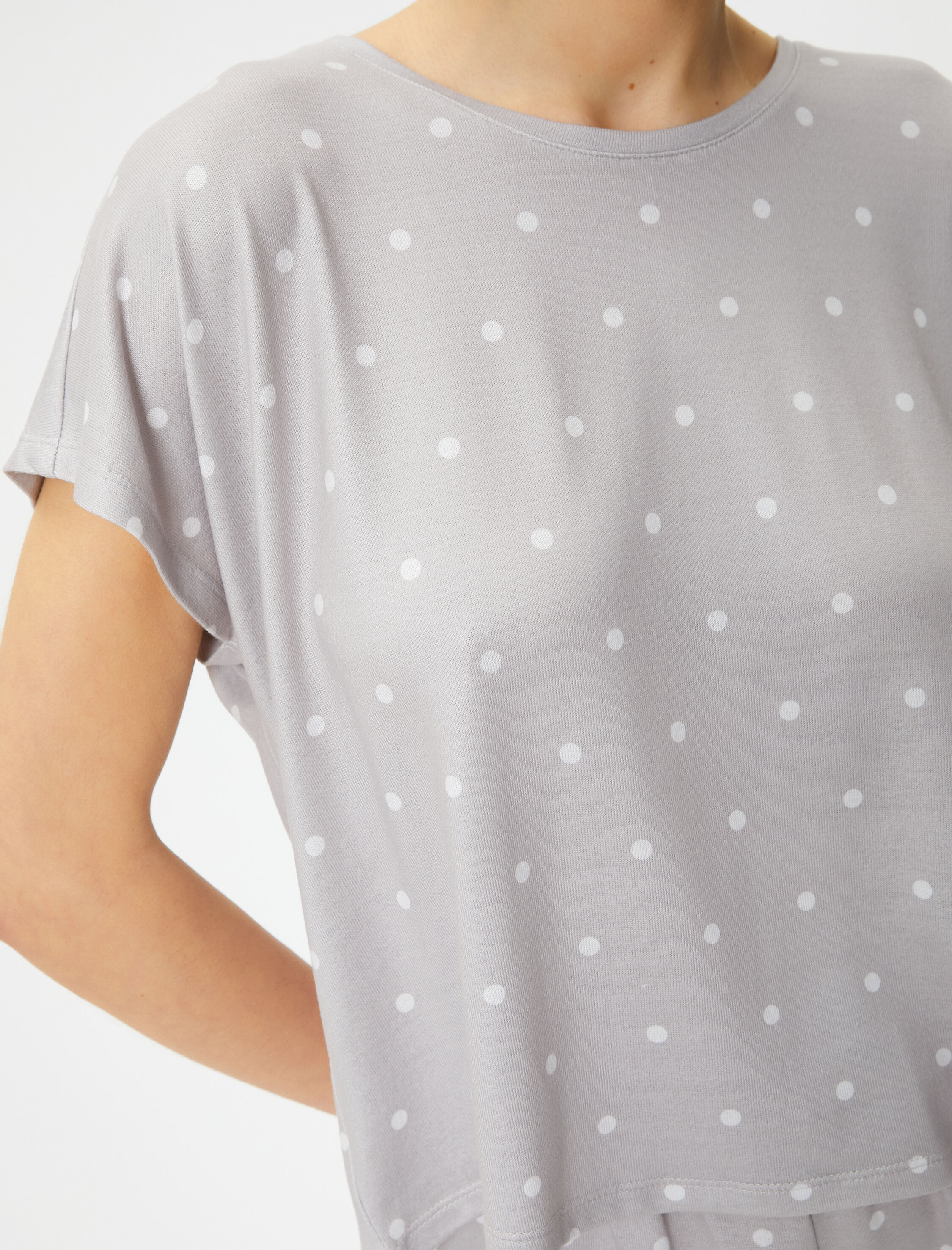   Pijama Üstü Puantiyeli Bisiklet Yaka Kısa Kollu