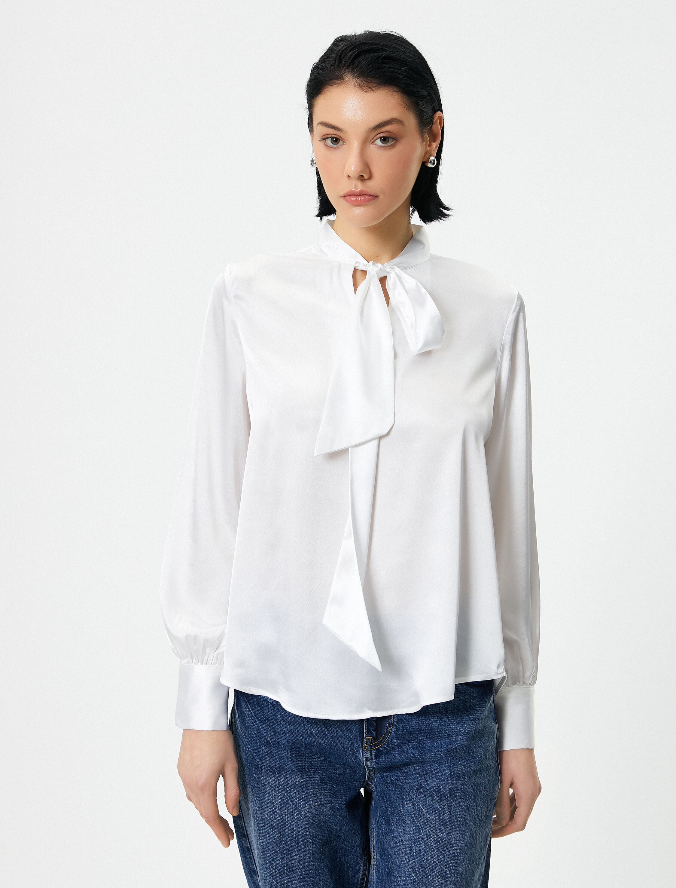   Saten Bluz Bağlama Detaylı Uzun Kollu